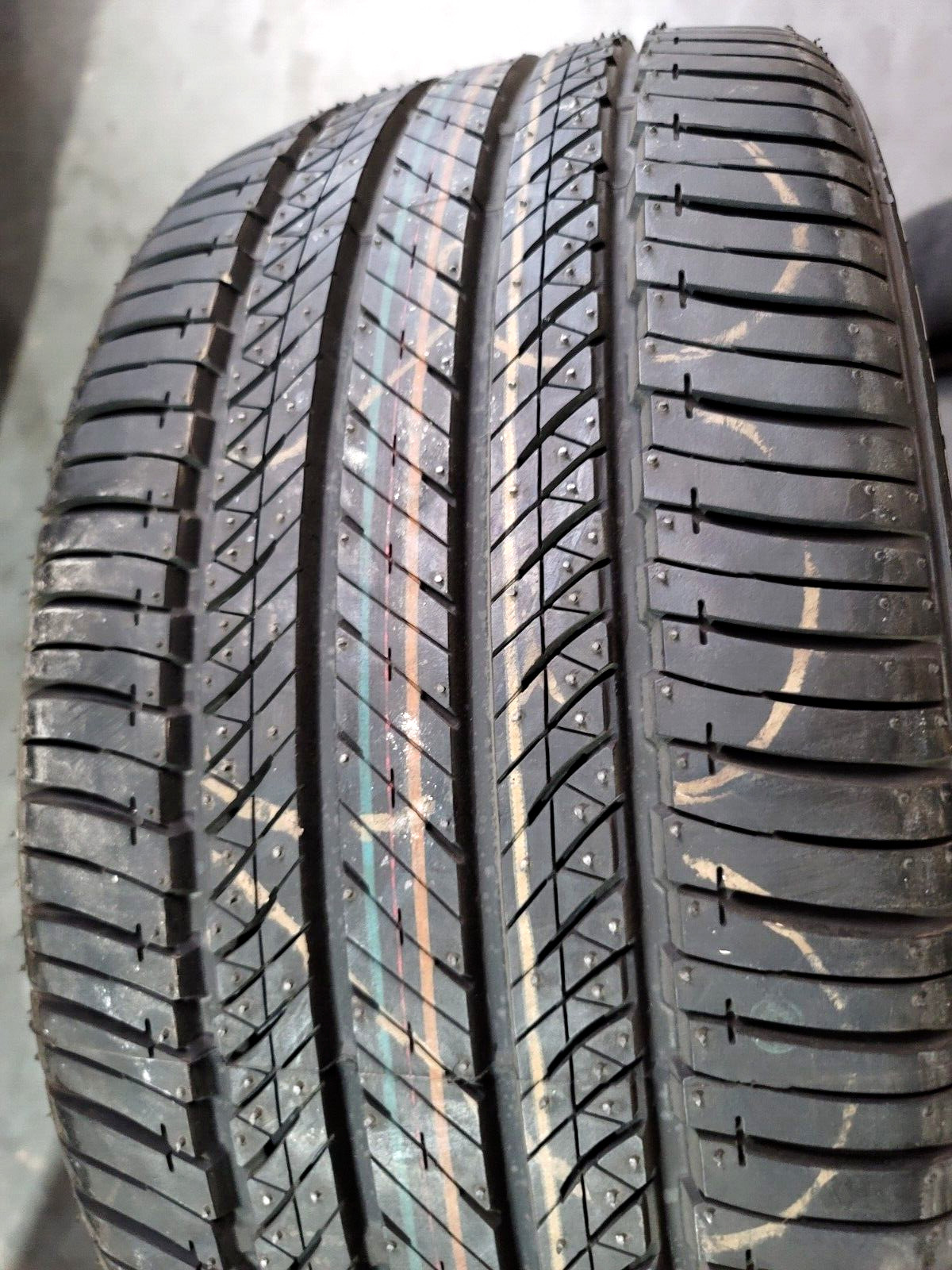 Bridgestone Turanza EL400-02 255/40R18 95W All Season Radial Tire DOT 4114
