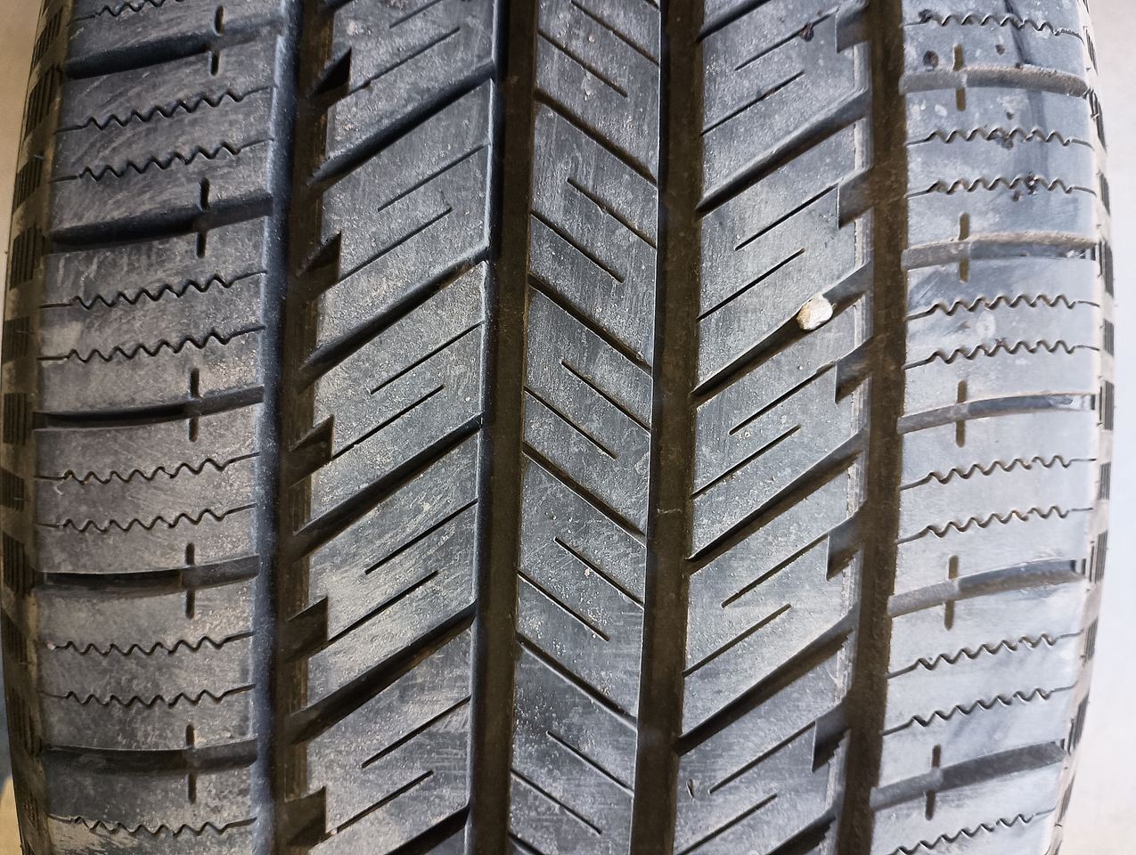 275/60 R20 Tire 8/32 Tread Depth Blackhawk Hiscend HT01 3067566