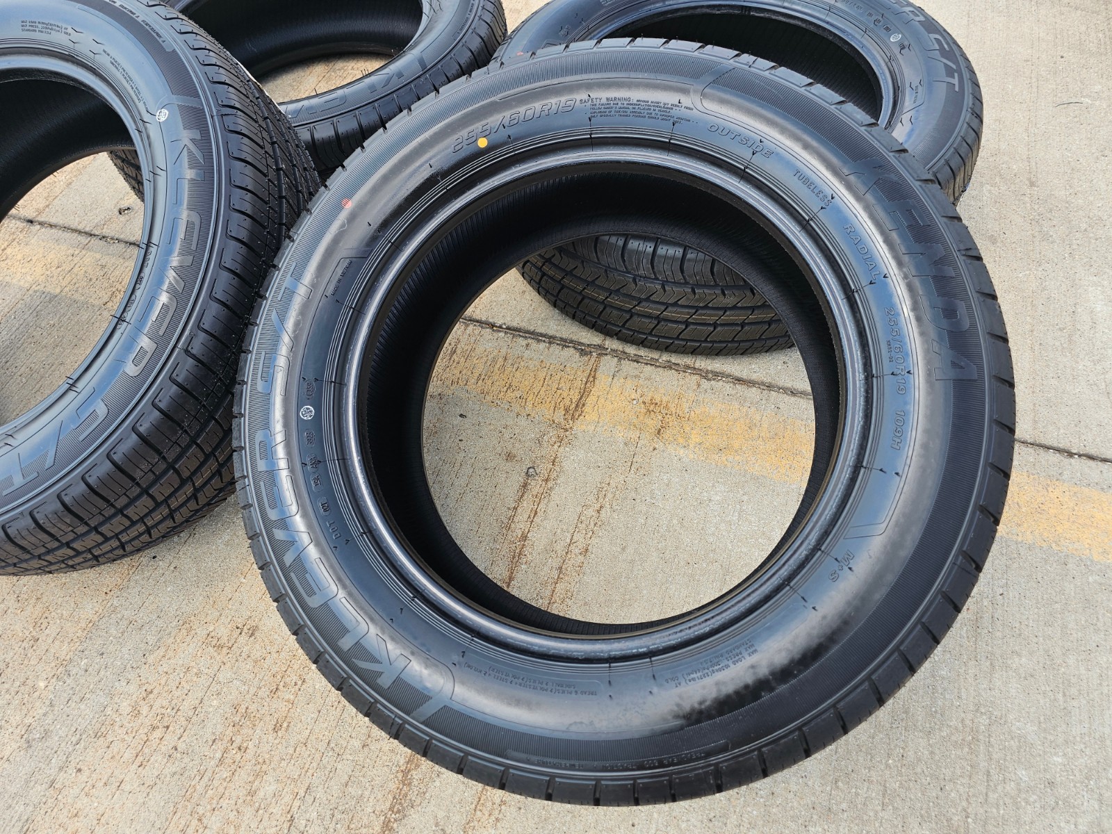 (4) 255/60/19 Kenda Klever S/T tires 109H BRAND NEW!