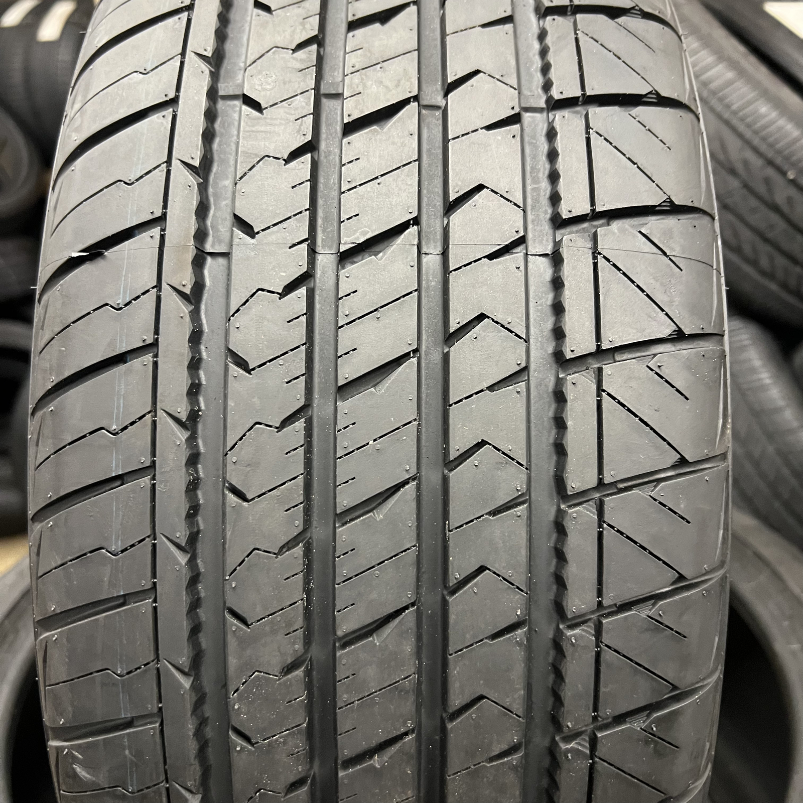 1 Tire New Milestar Miletech Interceptor As810 235/45ZR18 98Y DOT.2524 10/32 New
