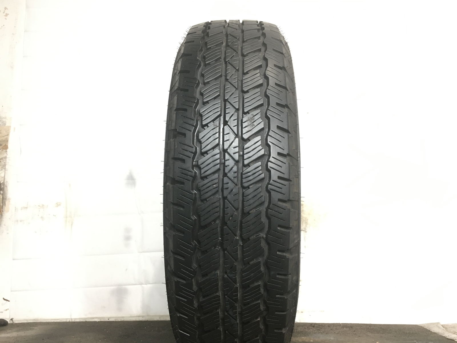 [1] Bridgestone Dueler A/T RH-S P255/75R17 255 75 17 Tire 9.5-9.75/32
