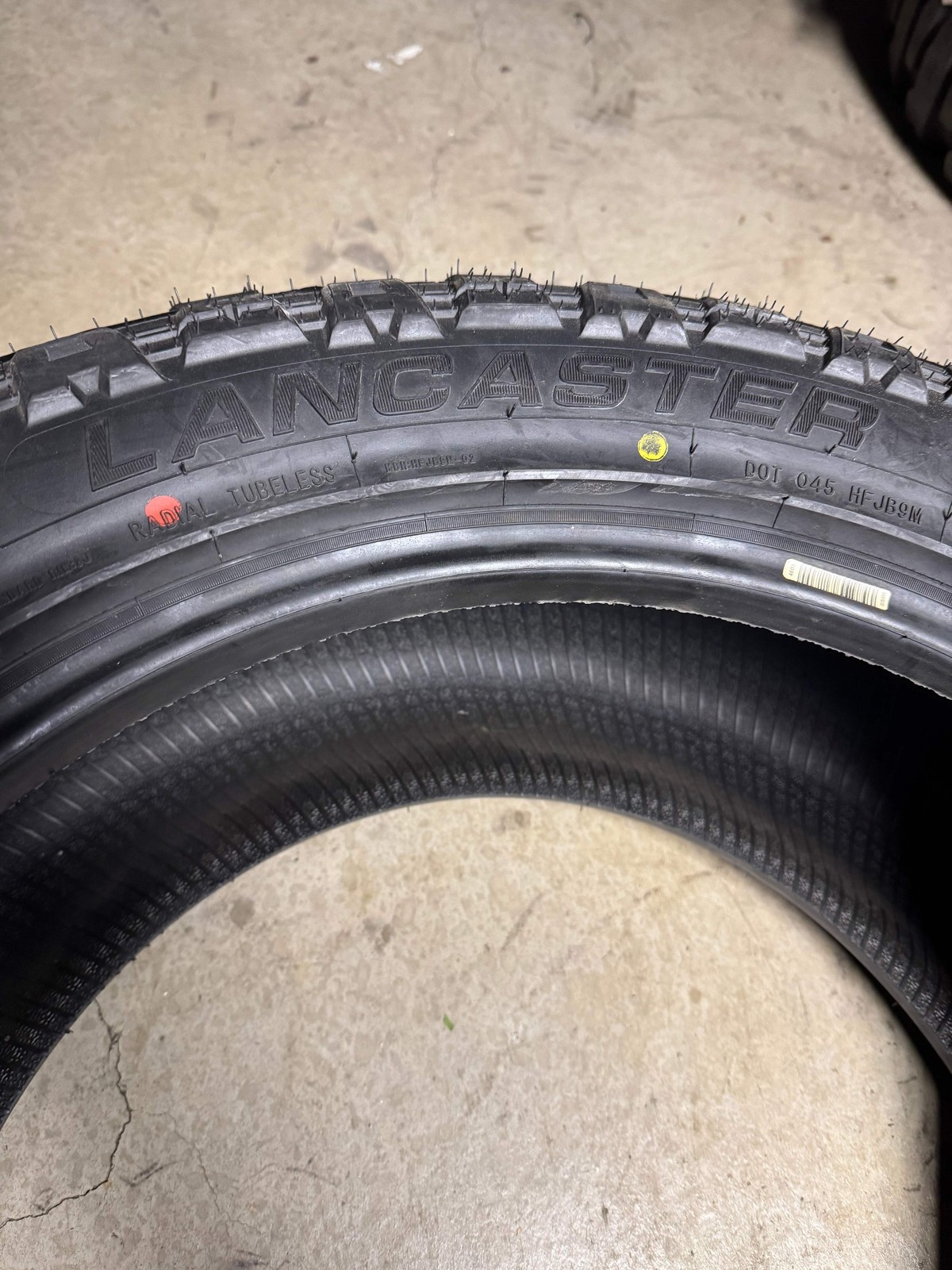 NOS LANCASTER LS-67 M/T BSW LT 285 55 20 122/119Q 10PLY MUD TERRAIN TIRE LC1250