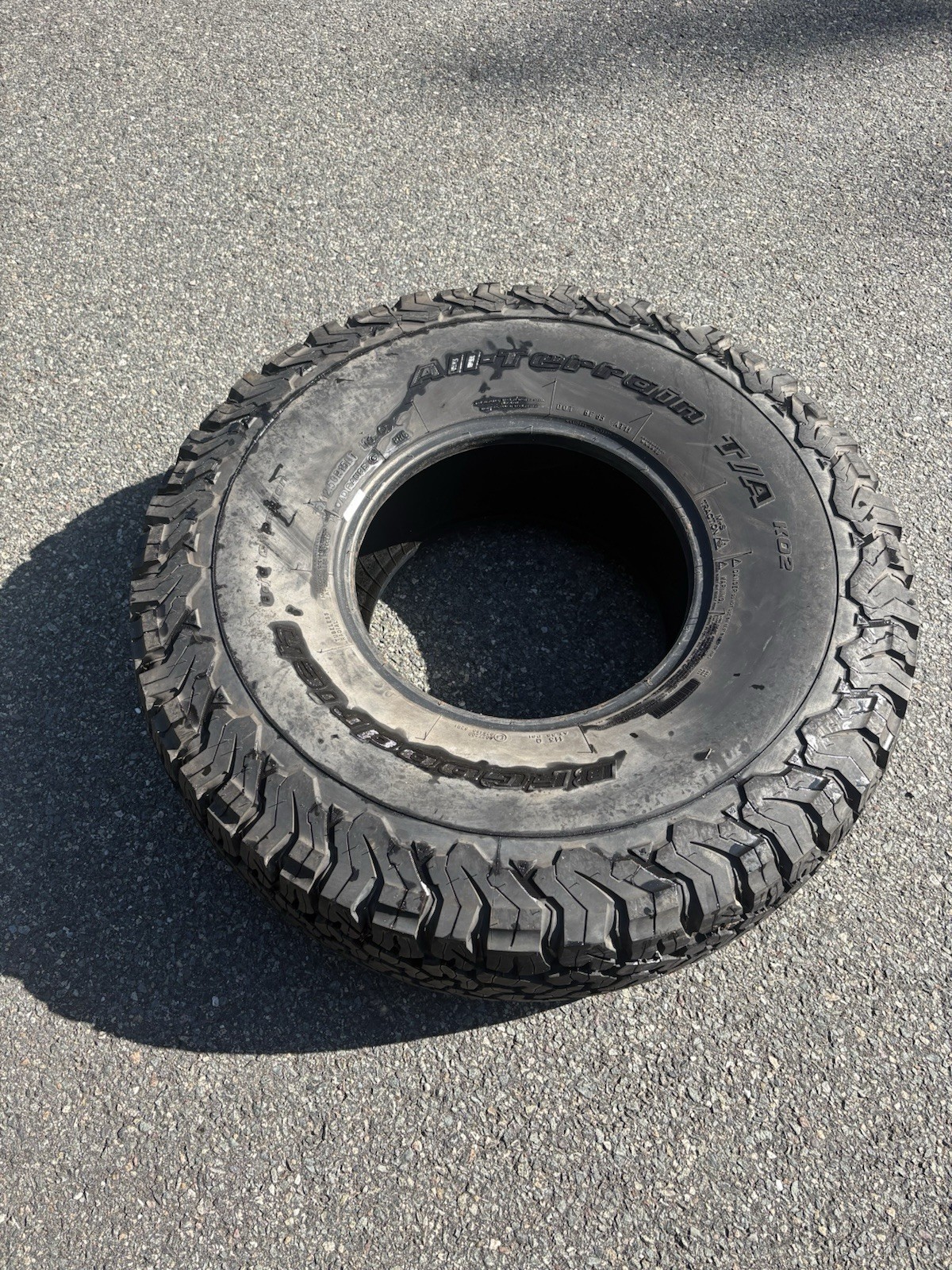 35×12.50R15LT BFG All-Terrain T/A White Letter Tire Very good used