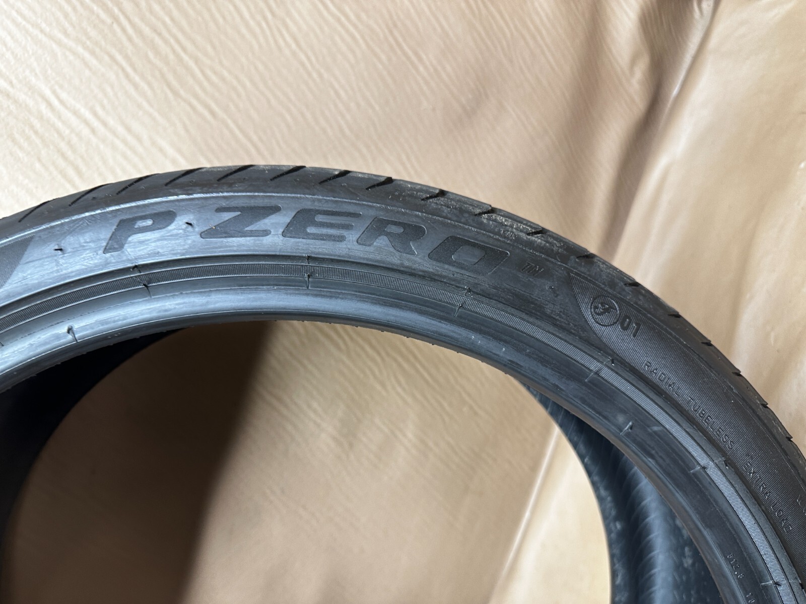 Set of 2 Tires Pirelli P Zero 235/35ZR20 (88Y) 235/35/20 88Y 8/32 Pair