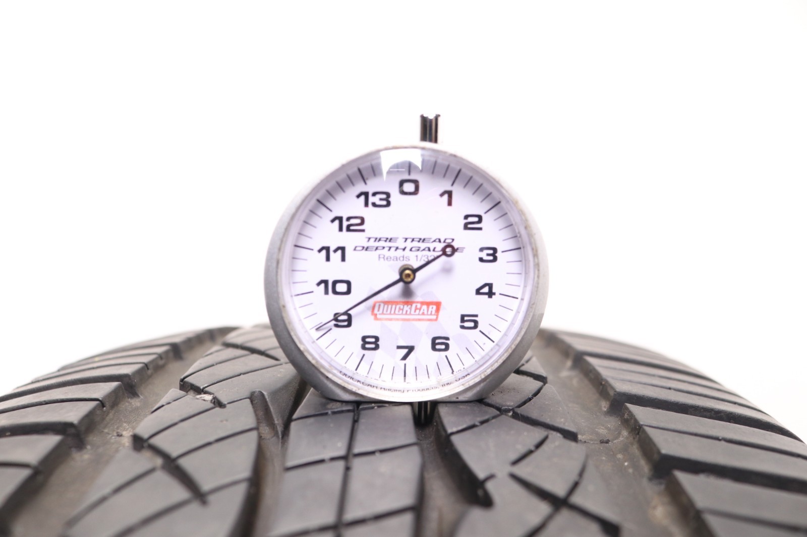 Set of 2 Used 235/65R17 SureDrive All-season – 104H – 9/32
