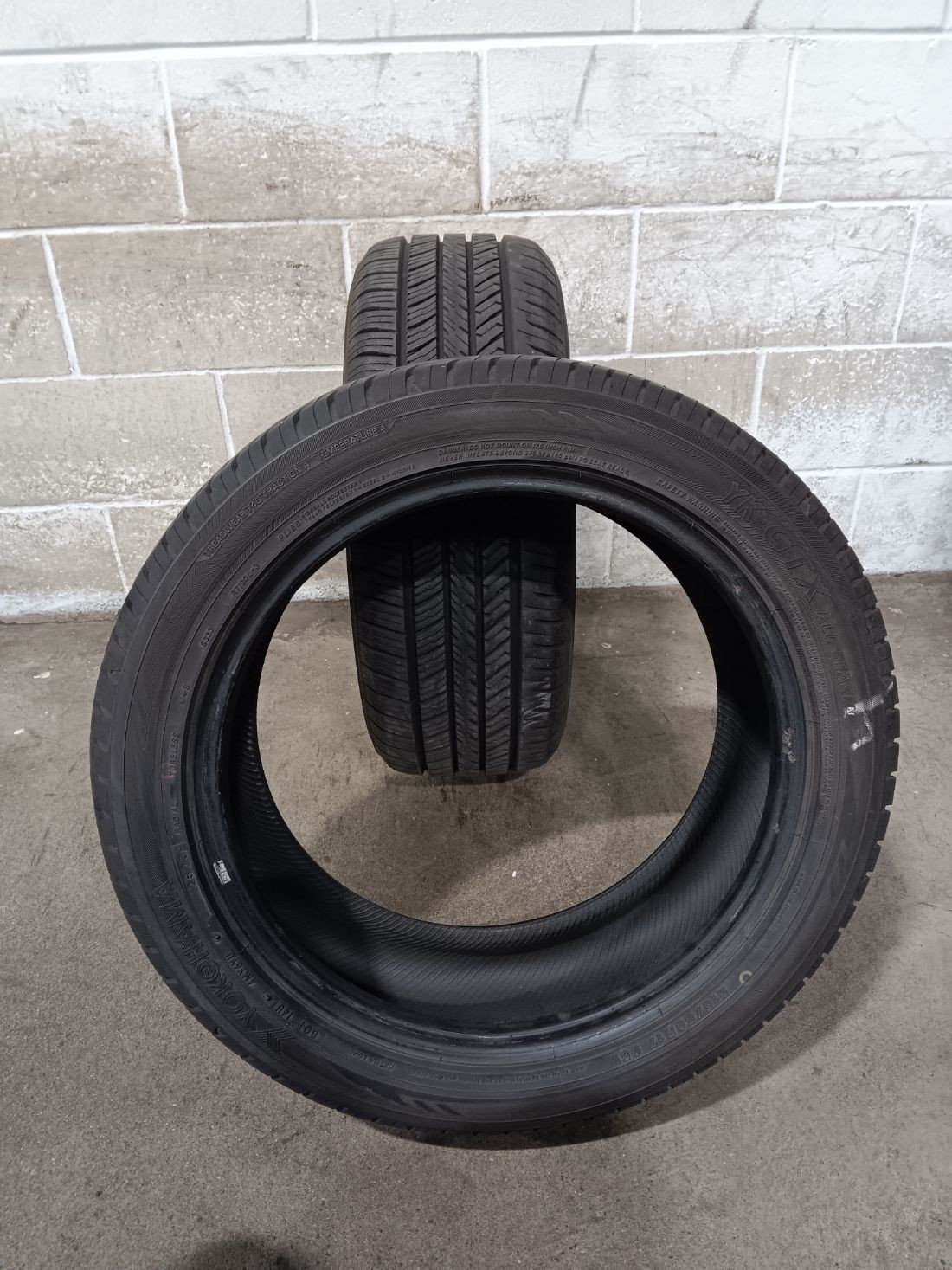 2x P215/50R17 Yokohama YK-GTX ALL SEASON 11/32 95 V Used Tires 2155017