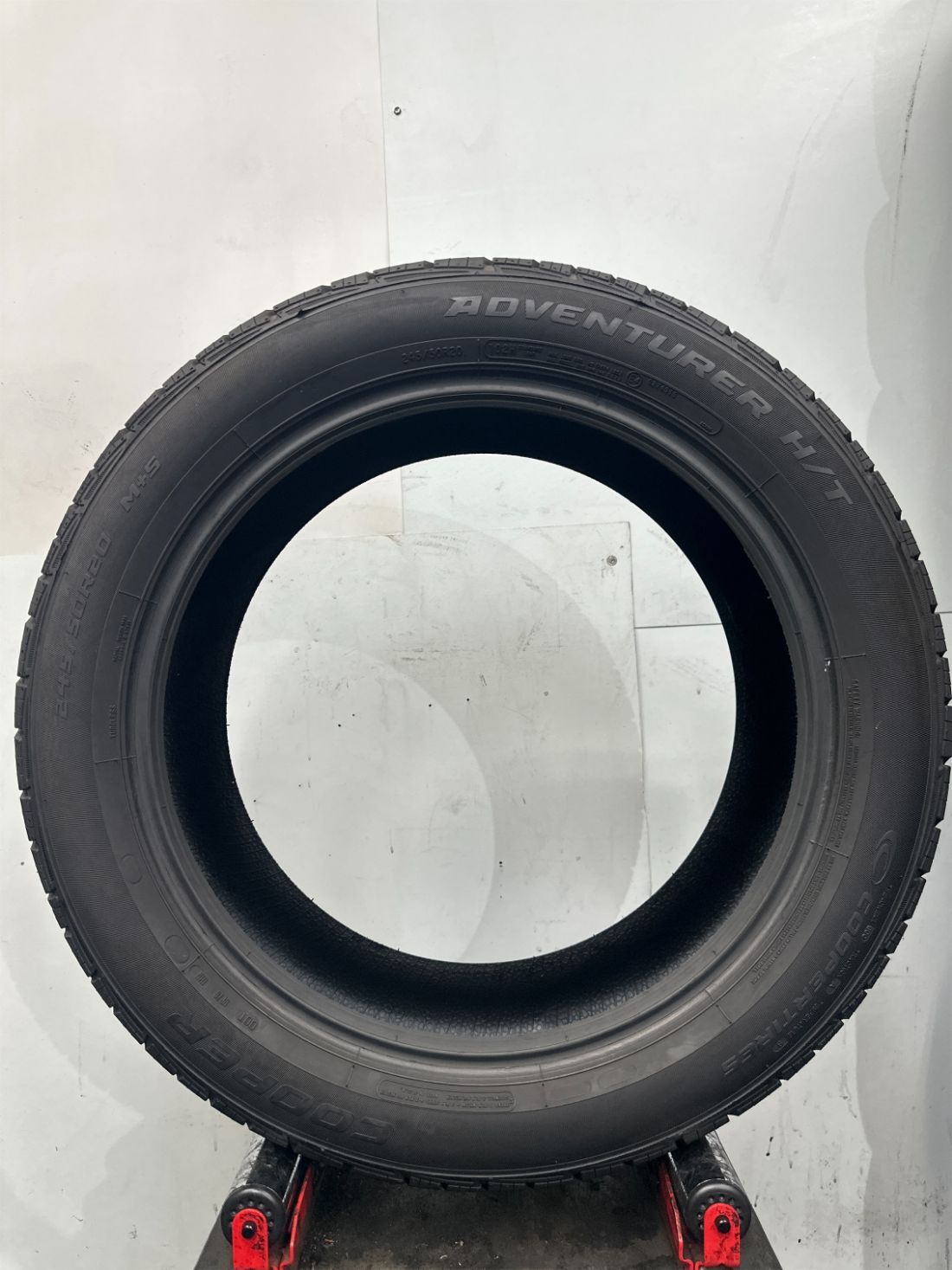 1 Used Cooper Adventurer H/T P245/50R20 2455020 245/50/20 102 H – 11/32