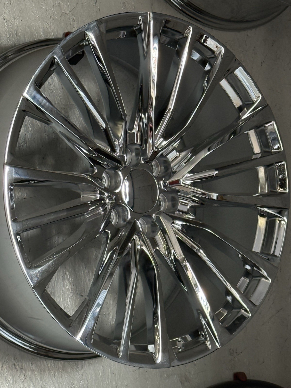 26 Inch Chrome V Reps & 35 Gladiators