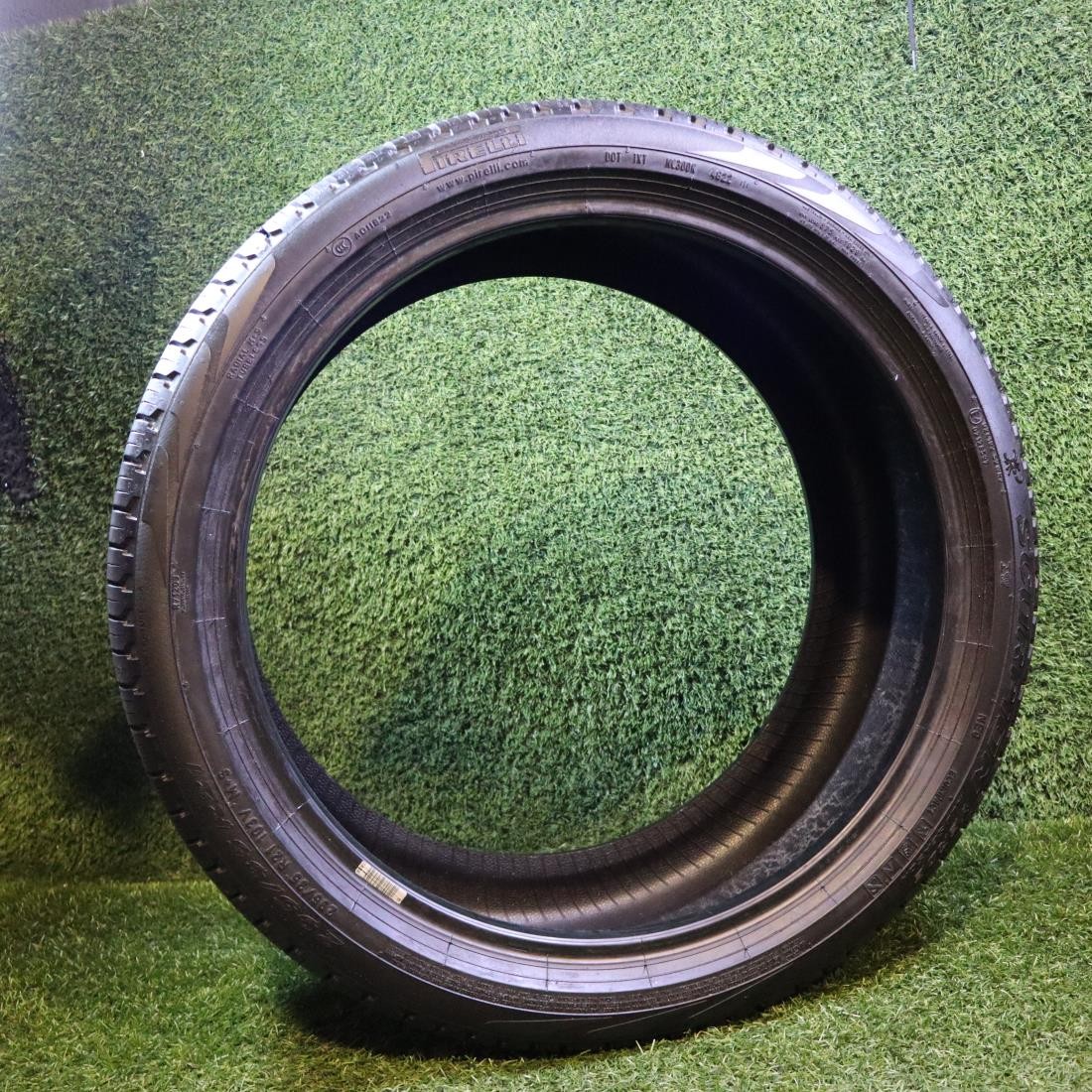 1 295 35 21 Pirelli Scorpion Verde A/S with 70% Tread 6/32 103V #27841