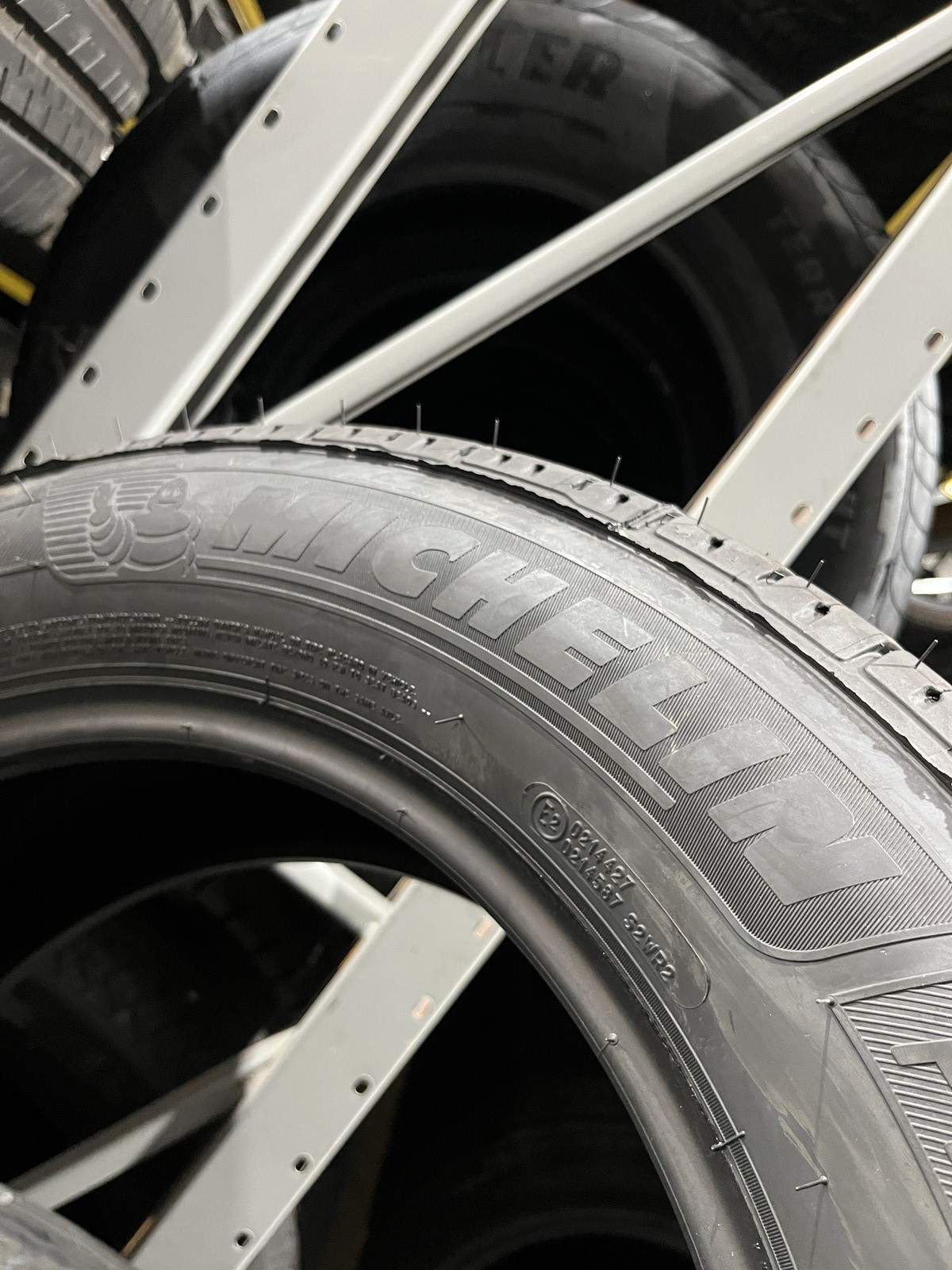 1 New Michelin Premier LTX 235/65R18 106V DOT.0526 8.5/32 New