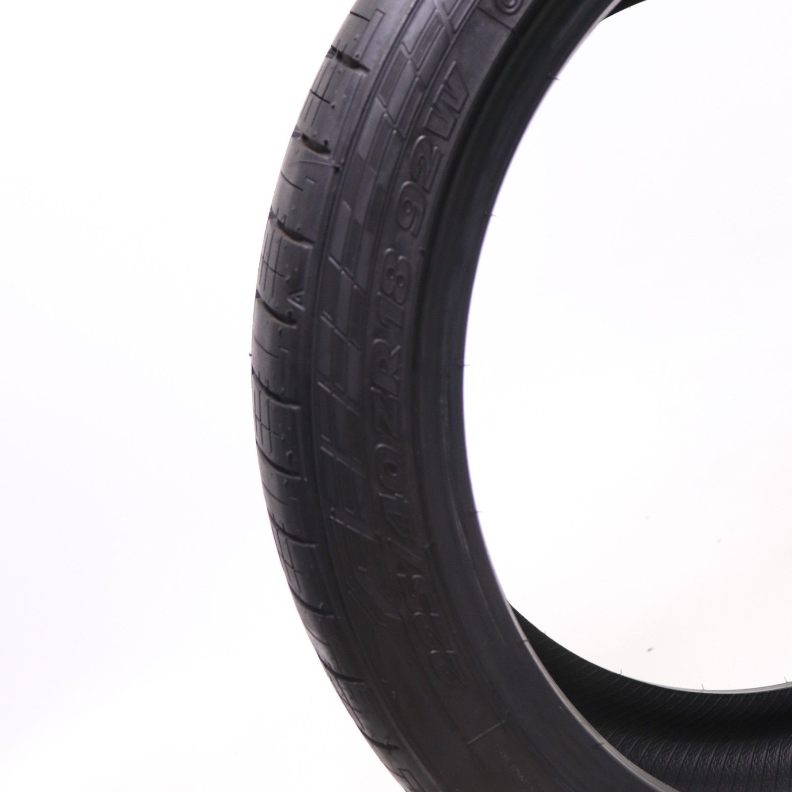 Used 225/40ZR18 Road Hugger GTZ – 92W – 9/32