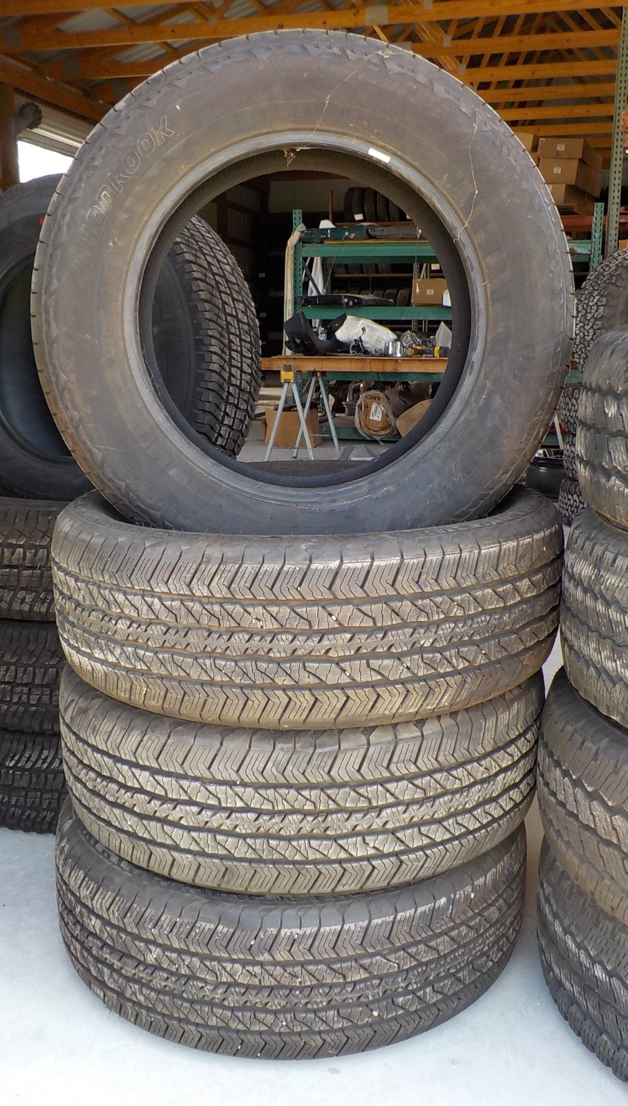 New Take Off Hankook Dynapro AT2 275/60R20 115T Tires DOT 4823 15/32″