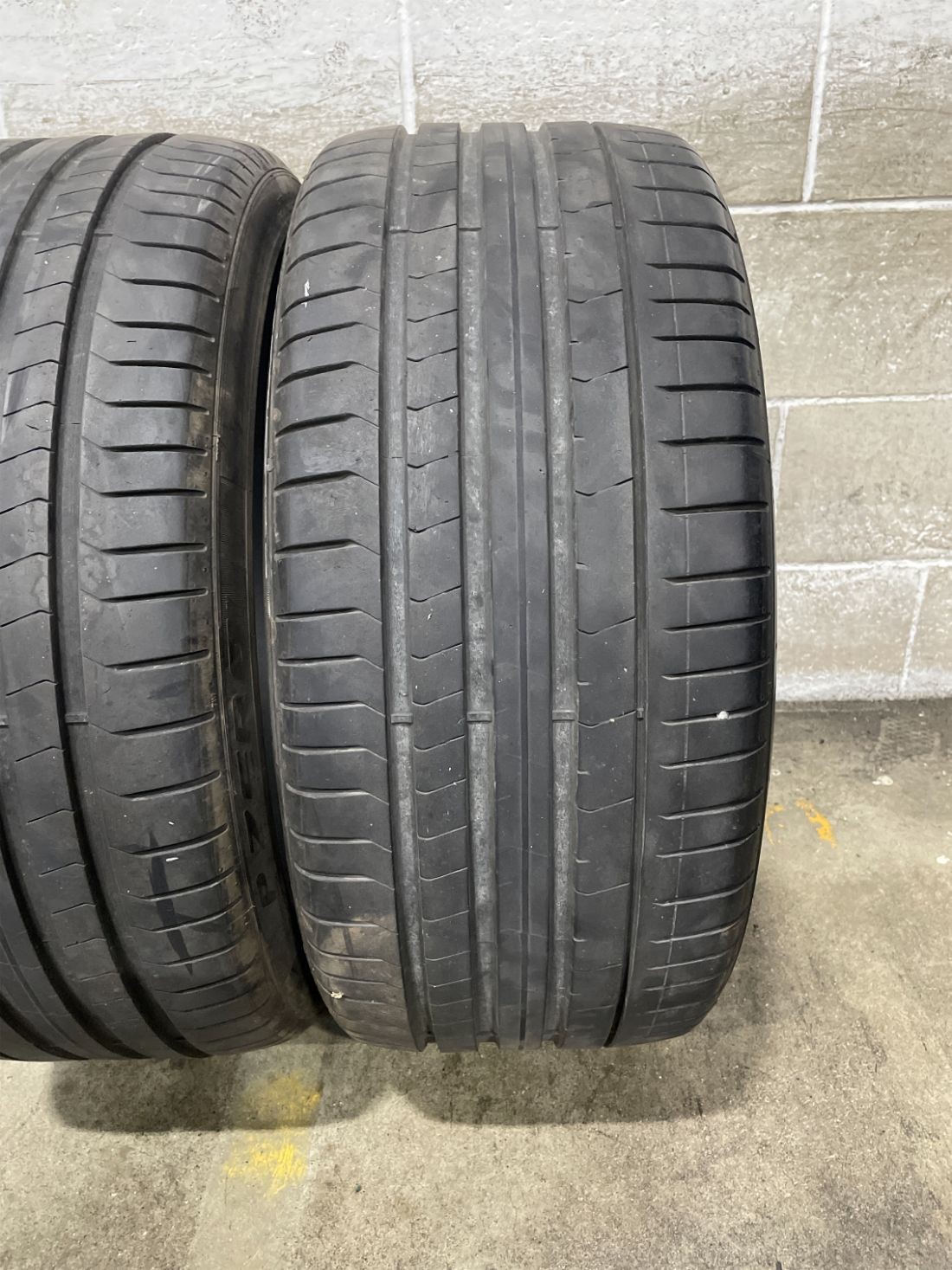 2x P255/35R20 Pirelli PZero PZ4 7/32 97 Y Used Tires 2553520