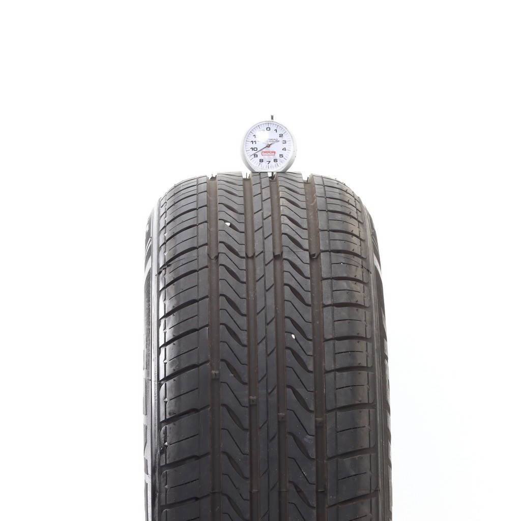 Set of (2) Used 195/60R15 Sentury Touring 88H – 9/32