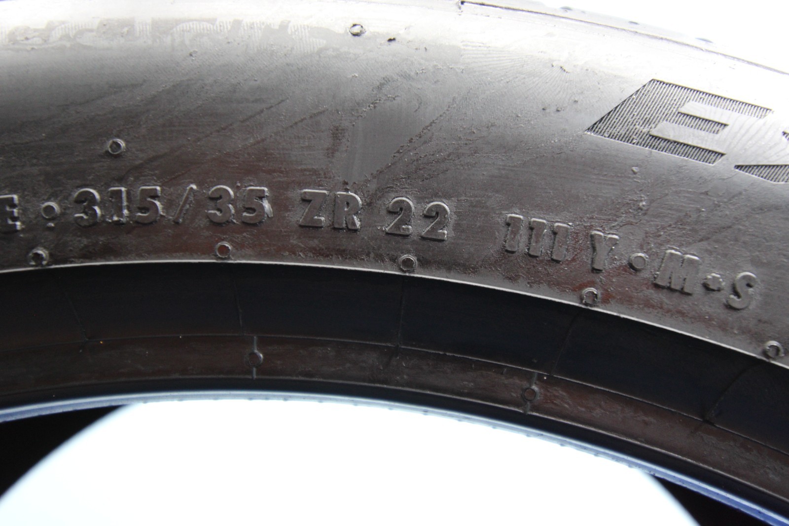 1 Used Continental ExtremeContact DWS 06 Plus 315/35ZR22 315/35/22 3153522 111Y