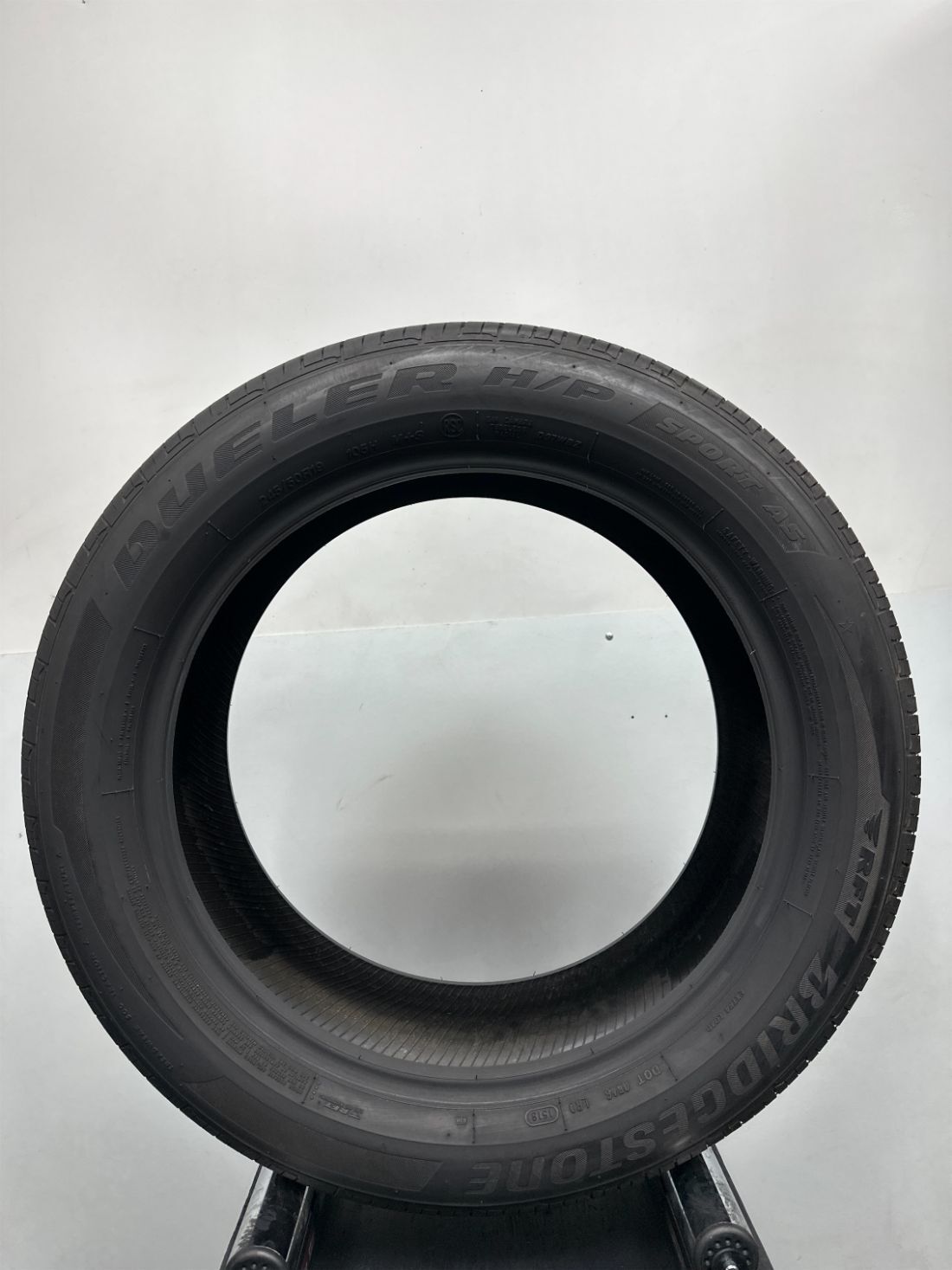 1 Bridgestone Dueler h/p sport as RFT Used Tire P245/50R19 2455019 245/50/19 7/