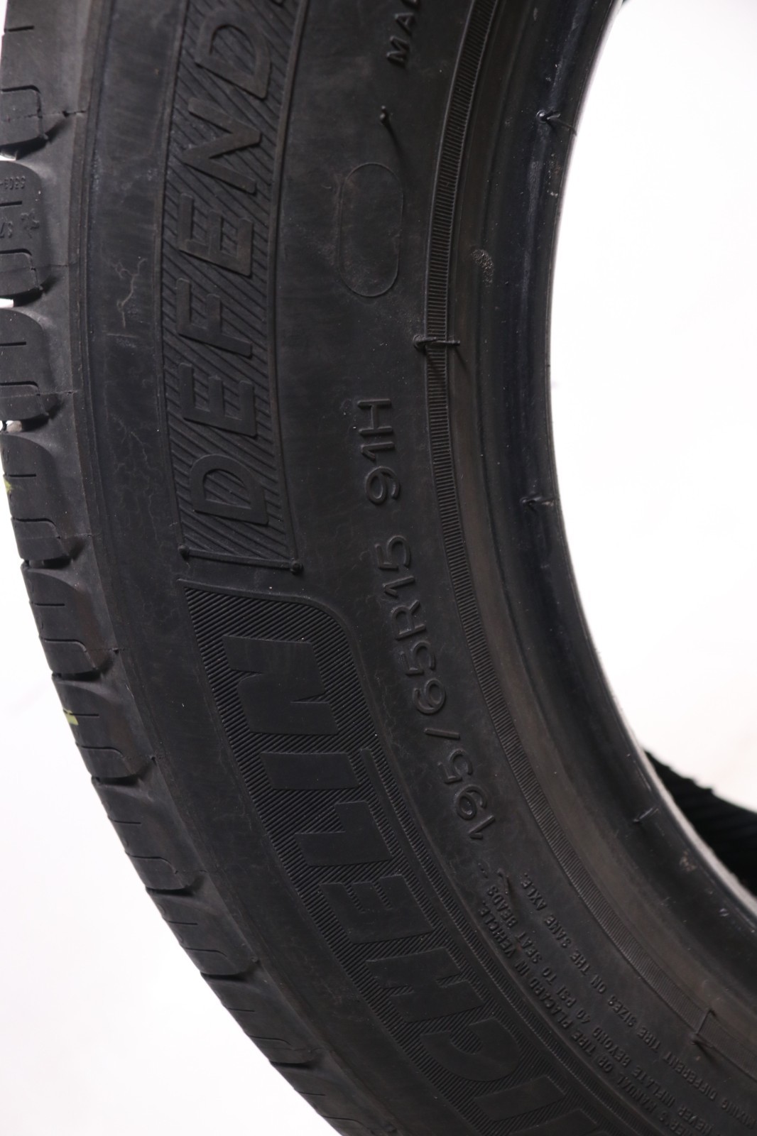 Set of 4 Used 195/65R15 Michelin Defender T+H – 91H – 7-8/32