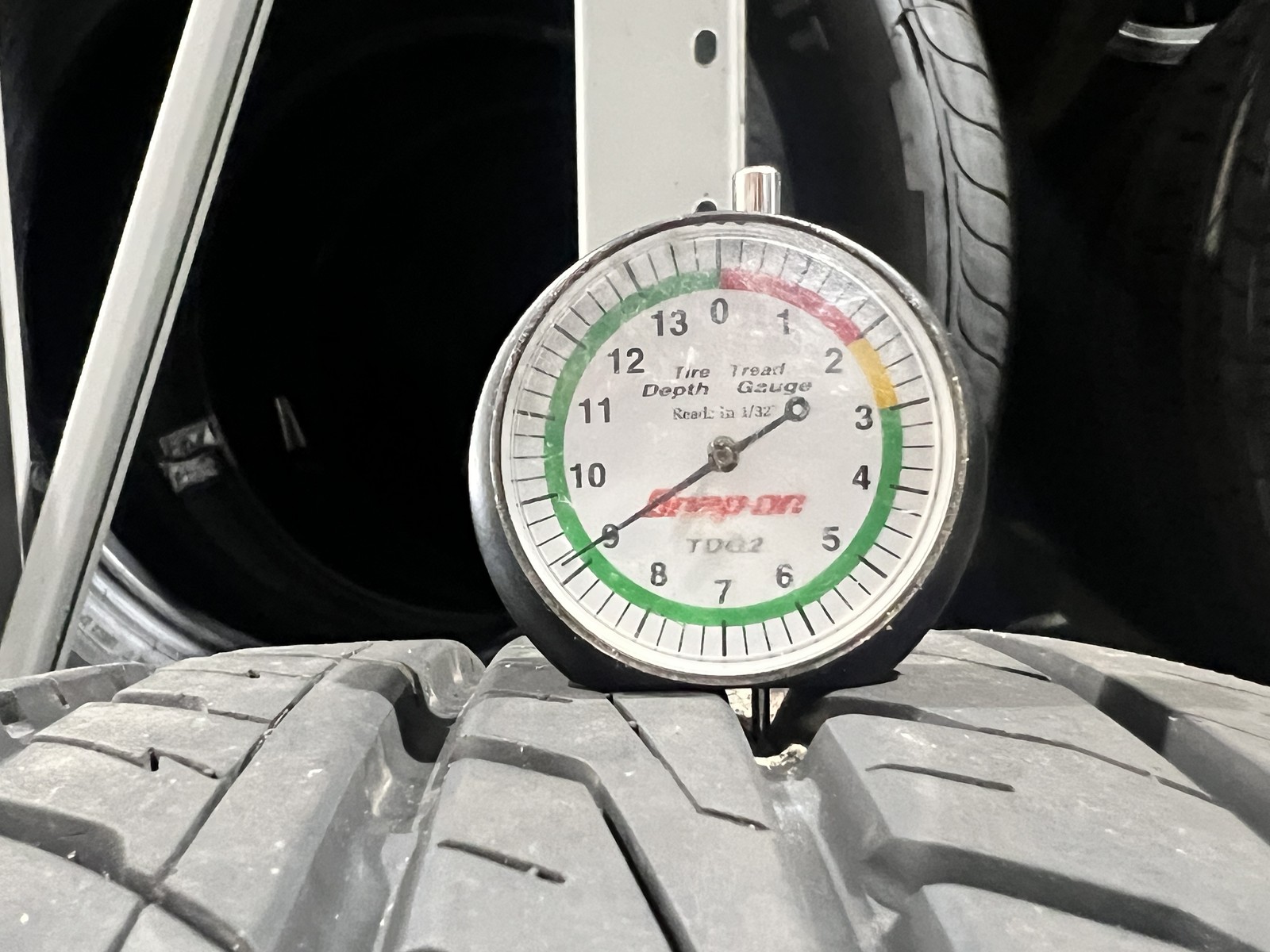 1 Tire Ironman iMove Gen 3 AS 235/55R17 103V DOT.3725 9/32