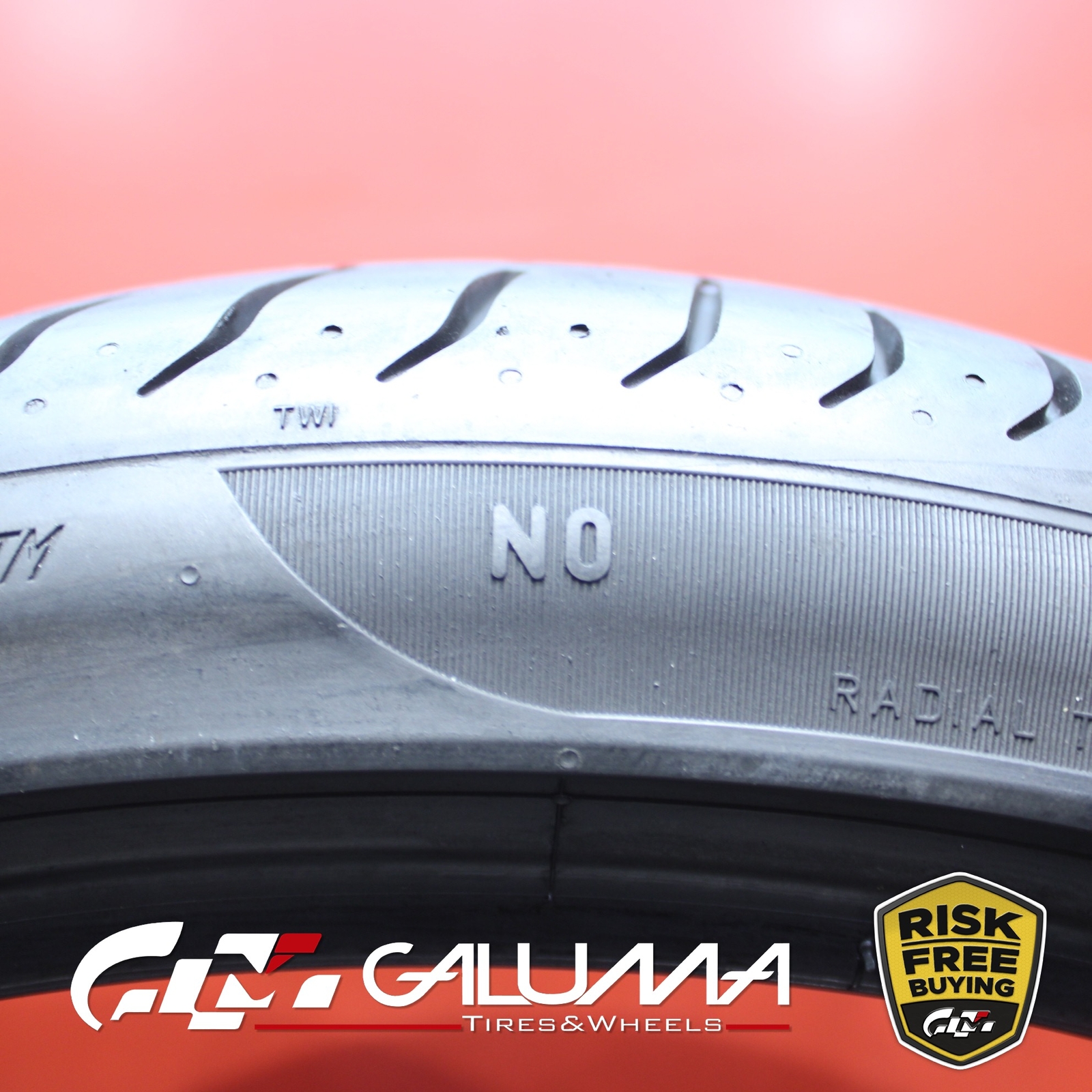 Set of 2 Tires Pirelli P Zero (N0) 315/30ZR22 315/30/22 3153022 107Y #75718