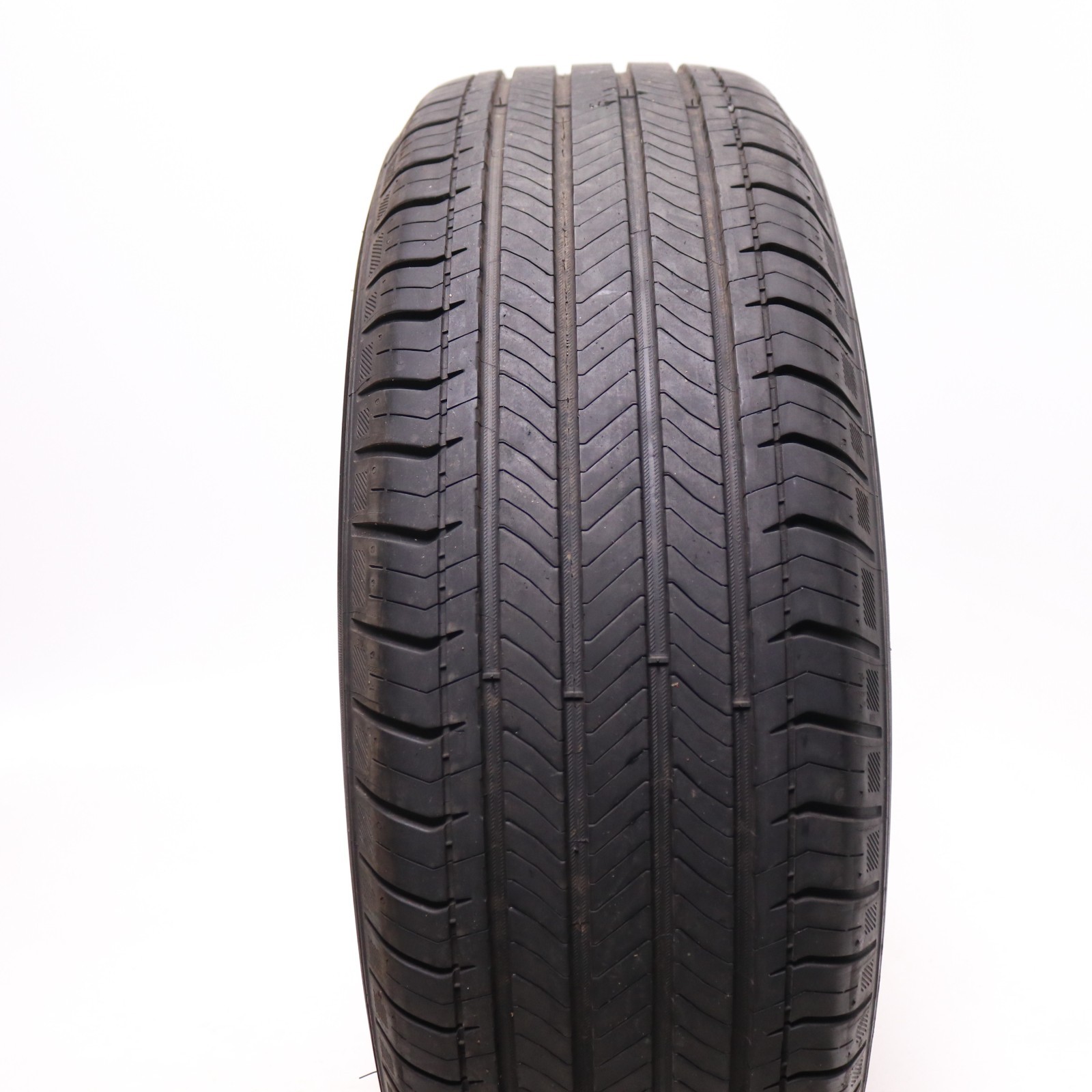 Set of 4 Used 235/65R17 Michelin Primacy A/S – 104H – 7-7.5/32
