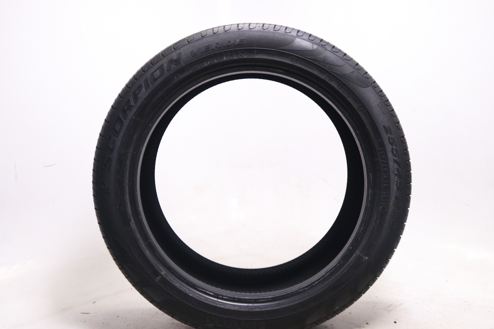 Set of 2 Used 255/45R20 Pirelli Scorpion Verde AO – 101W – 8.5-9/32