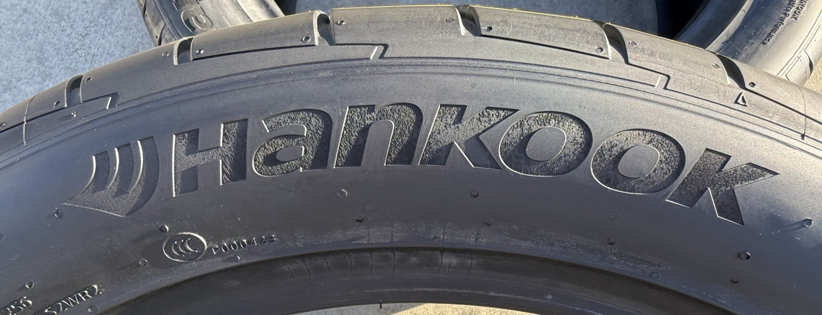 TWO BRAND NEW 295/40ZR19 108Y Hankook Ventus S1 evo Z ND0 Porsche Panamera Tires