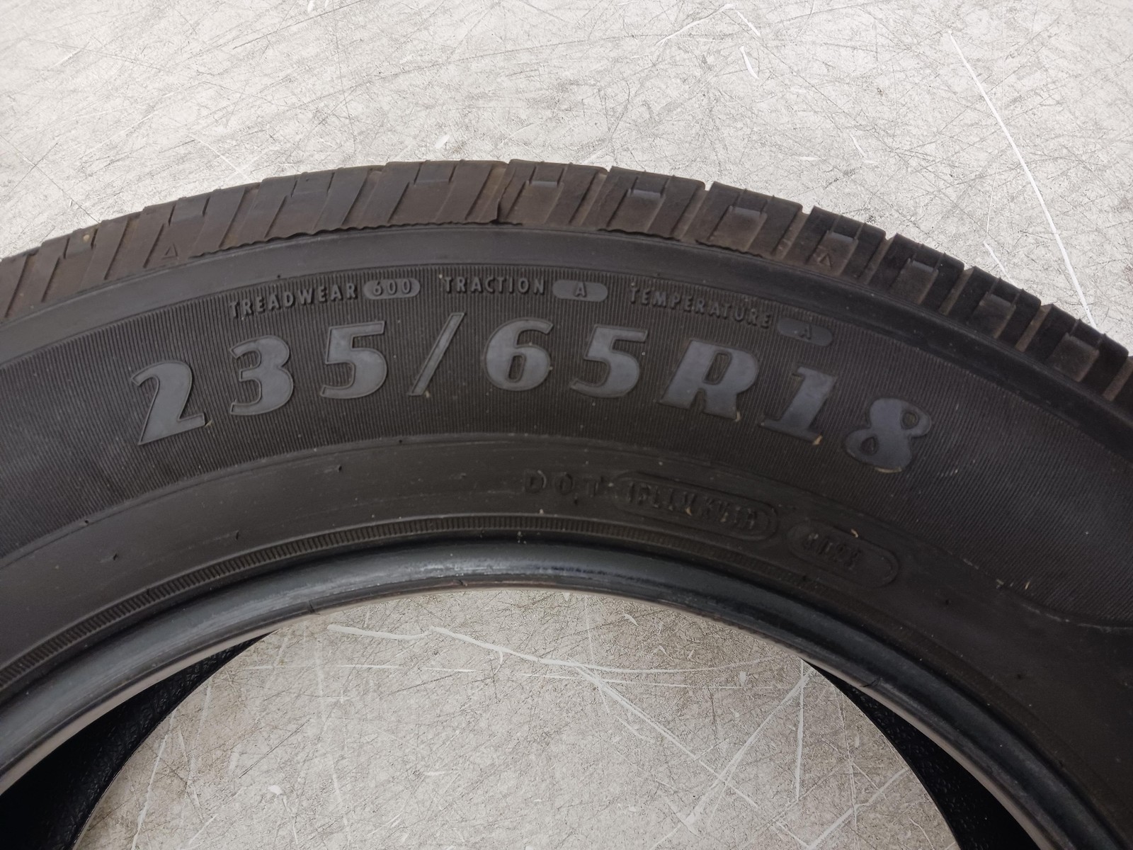 2015-2025 Infiniti QX60 Tire GoodYear Reliant All-Season 235/65 R18 OEM