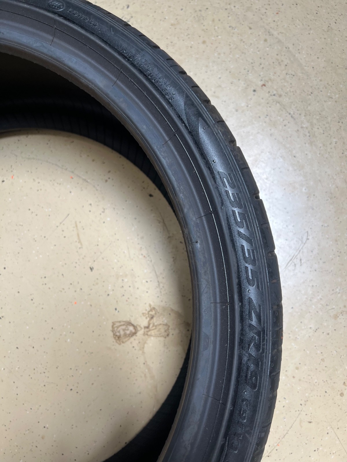 1 – NEW 235/35ZR19 XL (91Y) Pirelli P Zero PZ4 (MO1) Mercedes – 6033