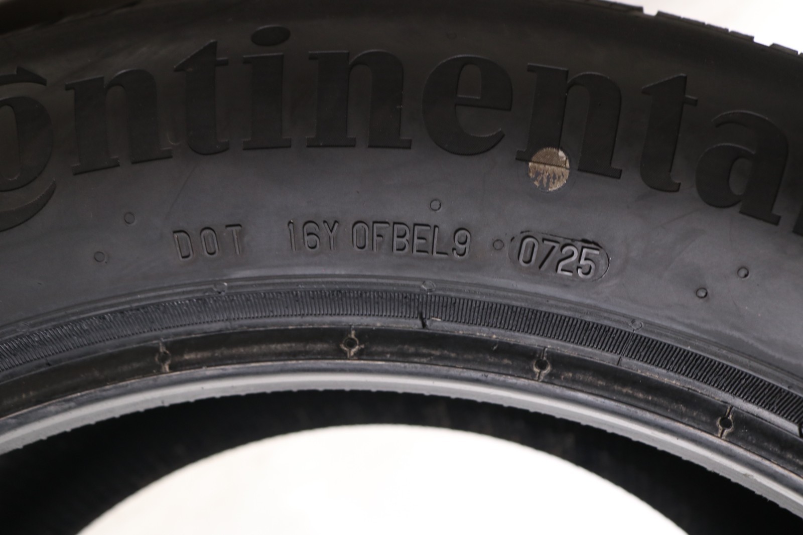 Set of 4 Used 255/50R19 Continental ProContact GX SSR MOE – 107H – 9-10/32