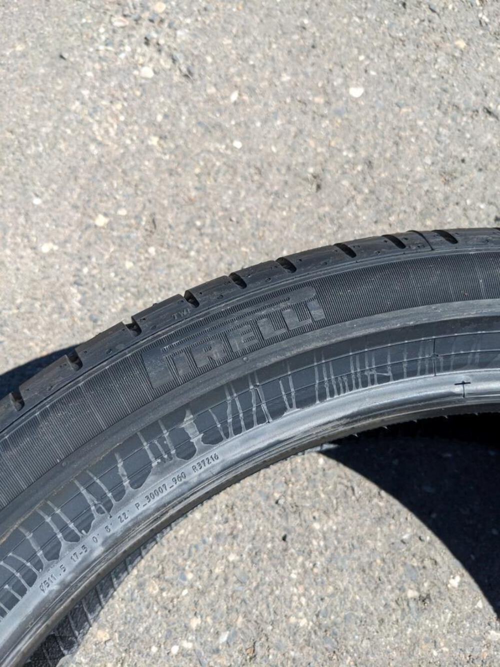 PIRELLI P ZERO PZ4 LUXURY BMW RUNFLAT RSC P 225 40 20 94Y XL TIRE 2750500