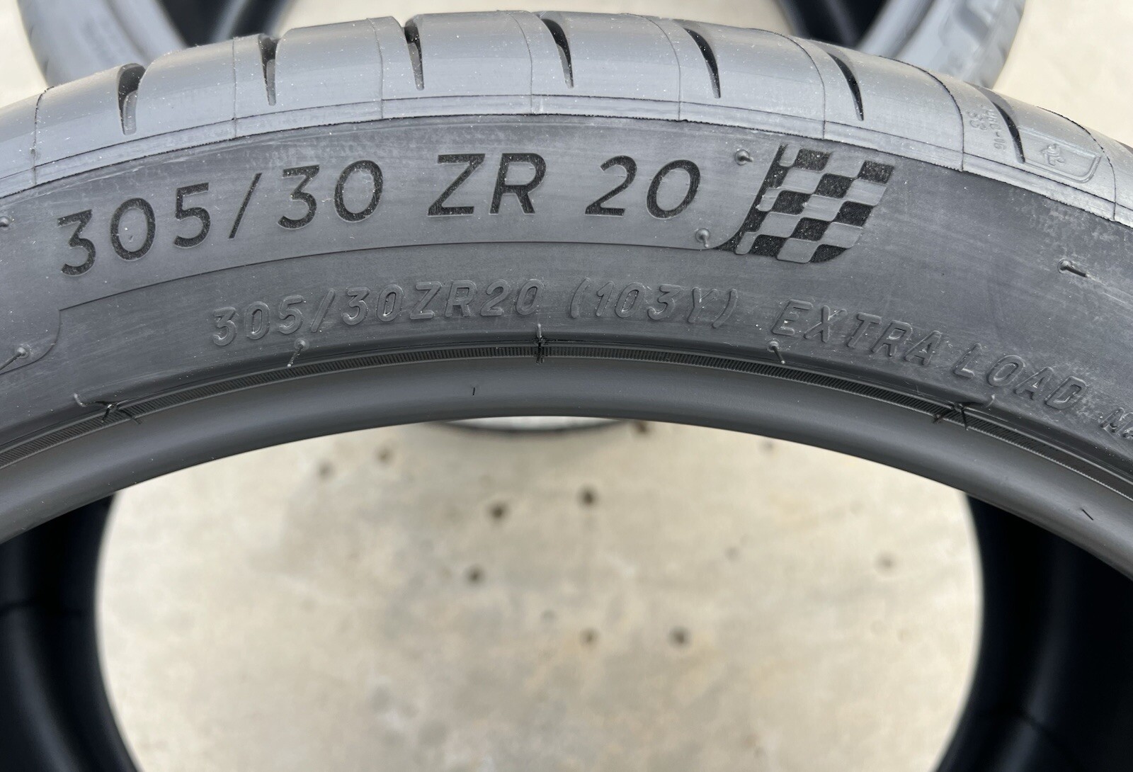 ONE BRAND NEW 305/30ZR20 Michelin Pilot Sport 4S PS4S Tire 3053020