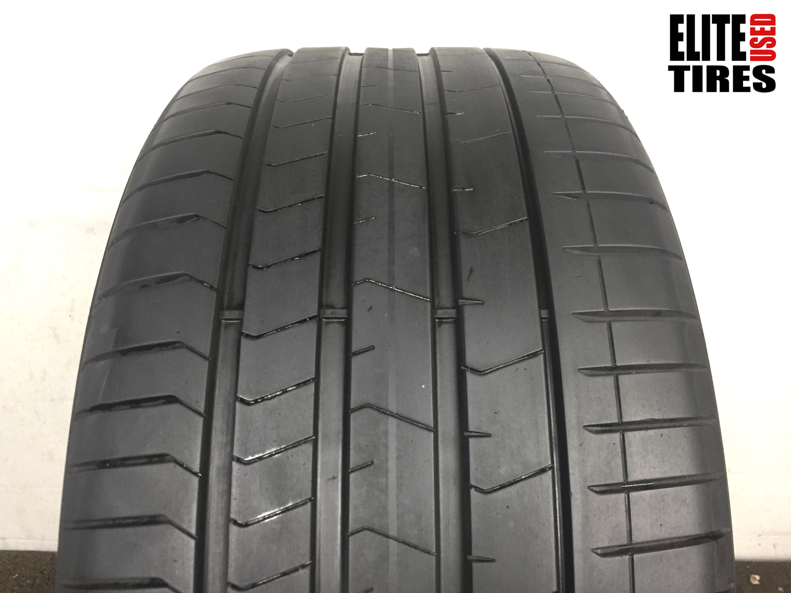 [1] Pirelli P Zero PZ4 Run Flat P315/35R21 315 35 21 Tire 7.75/32