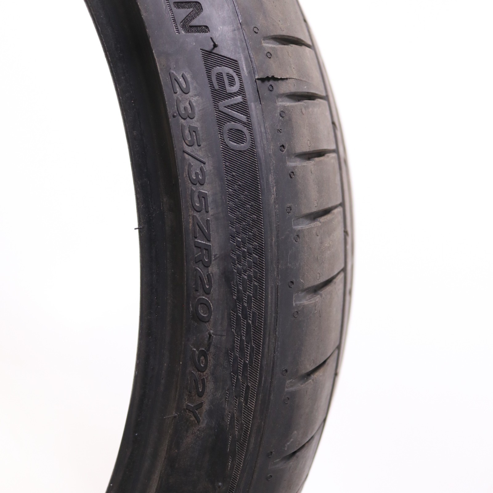 Used 235/35ZR20 Hankook iON Evo IK01 EV Sound Absorber – 92Y – 8/32 No Repairs