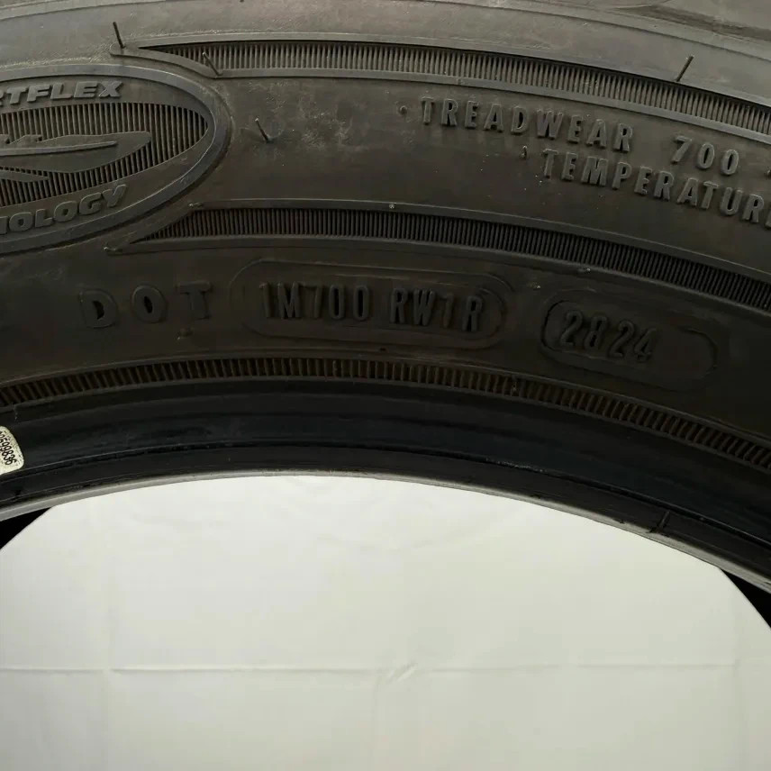 Used 225/55R17 Goodyear Assurance ComfortDrive 97V 9/32 (DOT 24)