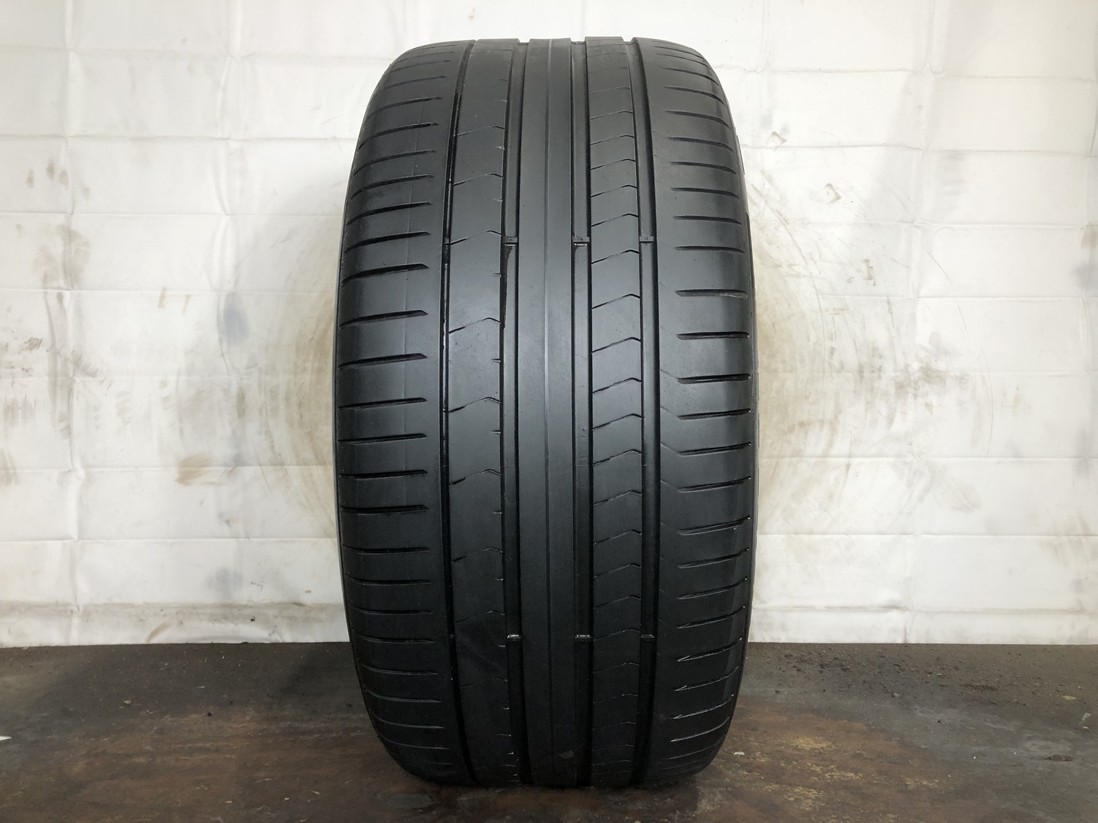 [1] Pirelli P Zero PZ4 Run Flat P315/35R21 315 35 21 Tire 6.25/32