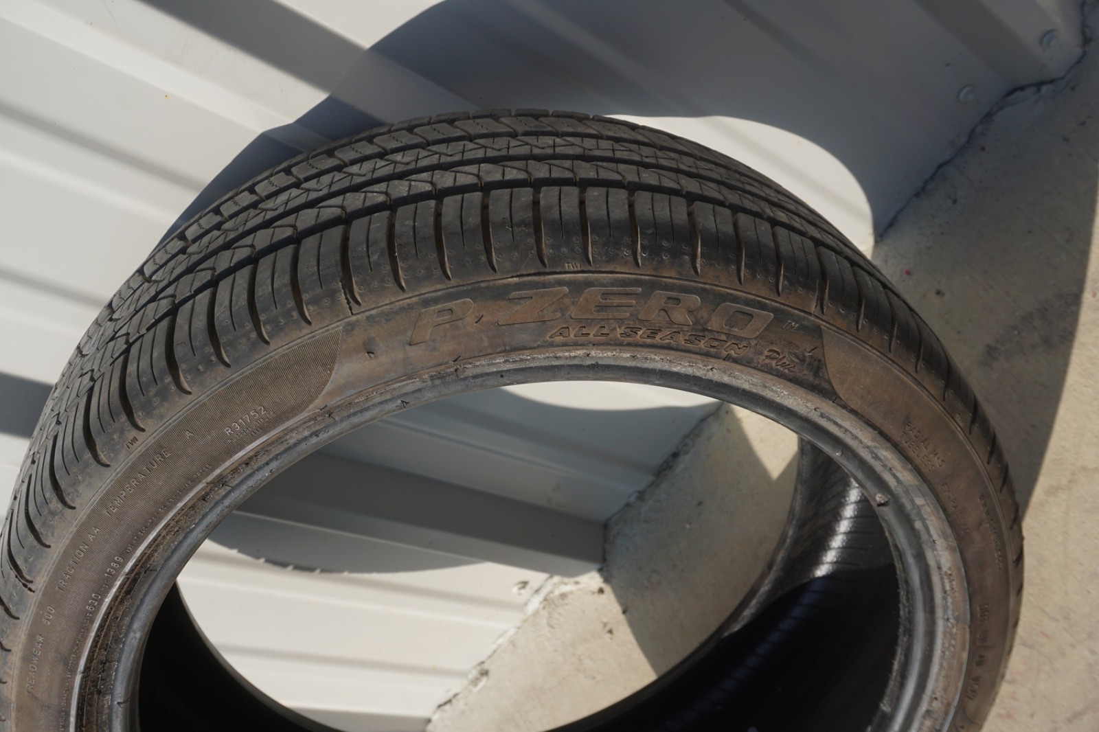Pirelli Pzero All Season Plus 225/40R18 Tire (QTY 1) 9/32″ – USED