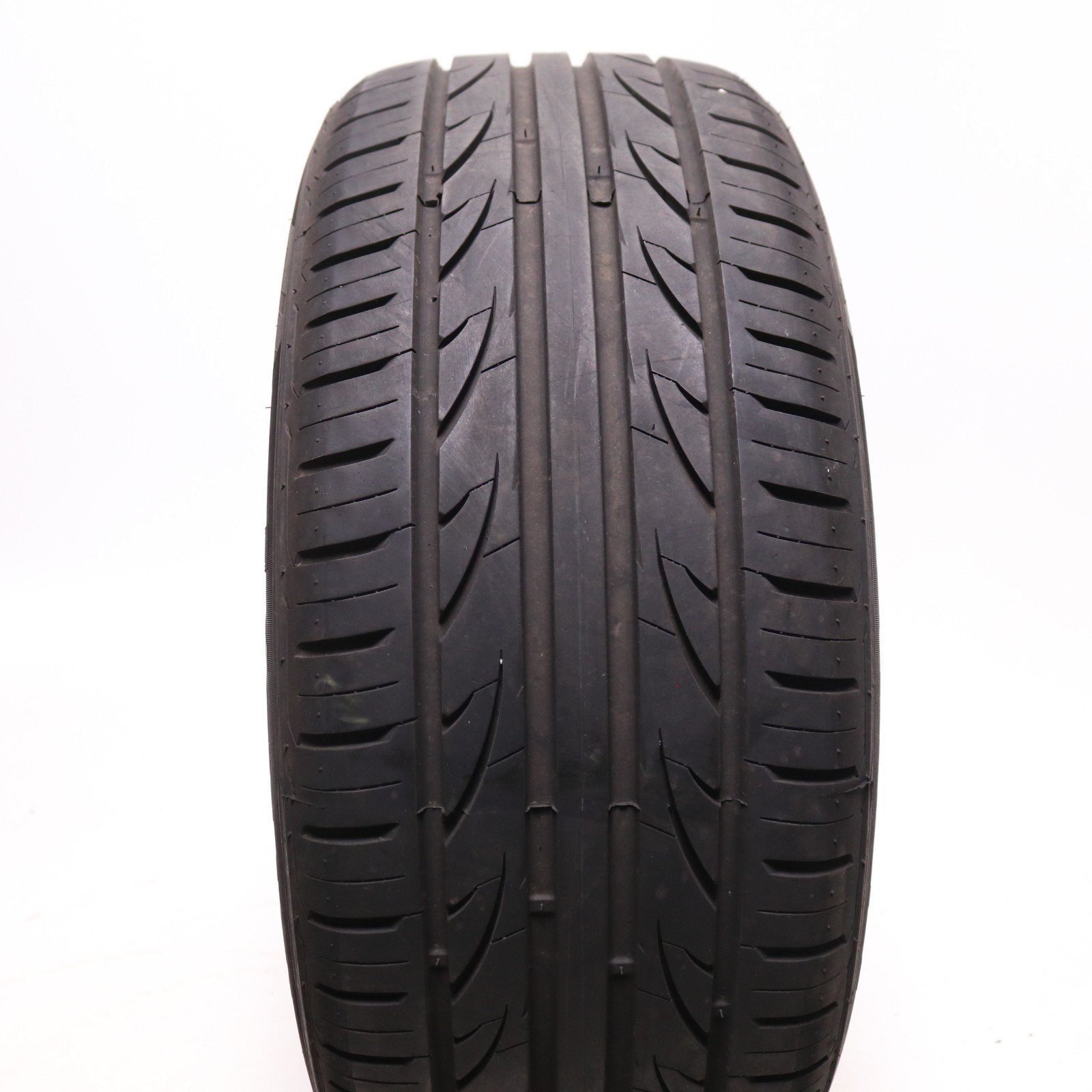 Set of 4 Used 235/45ZR18 Lexani LX UHP-207 – 98W – 8-9/32