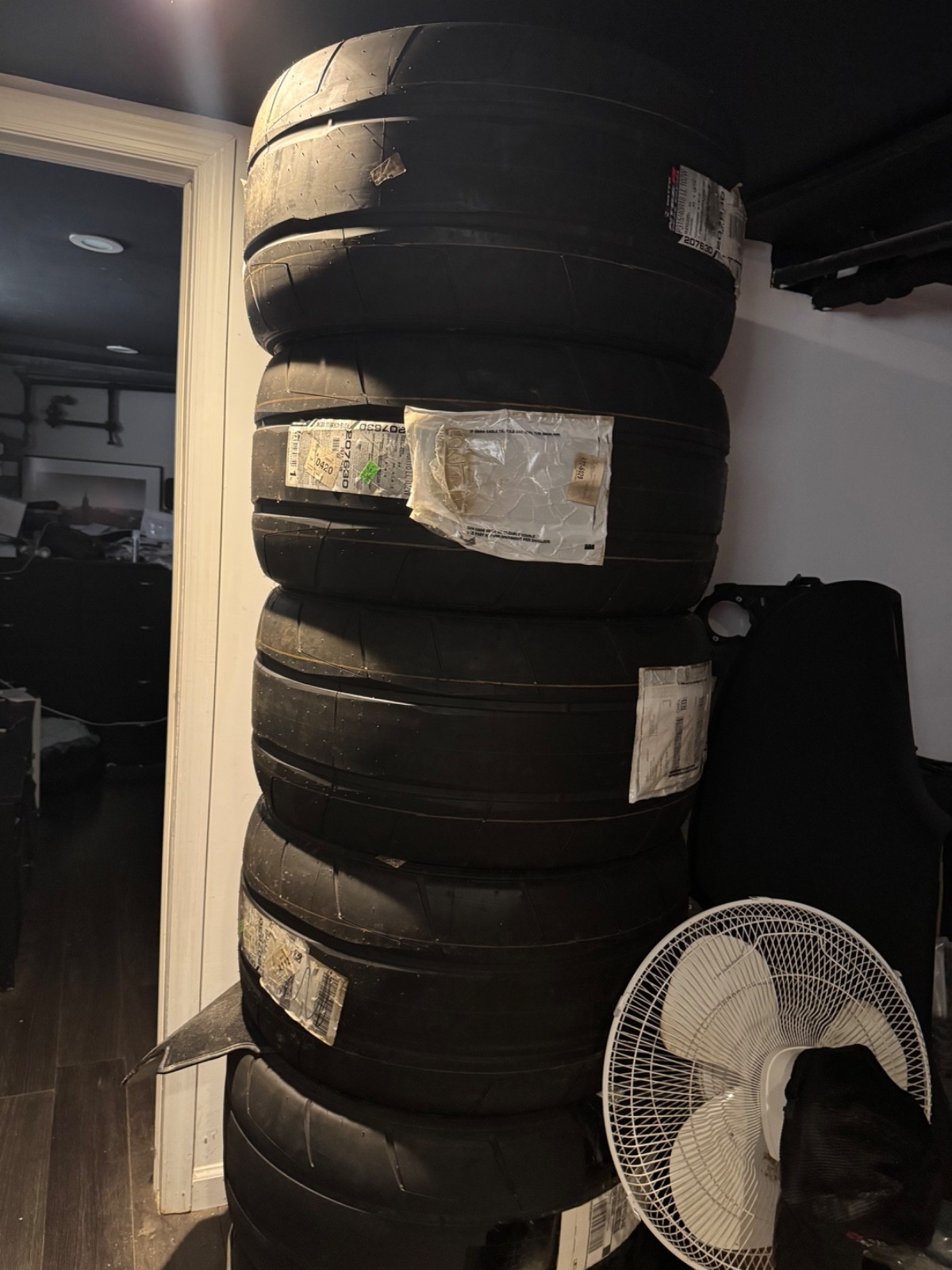 2018 OEM Dodge Challenger Demon Nitto NT05R 315/40R18 drag tires