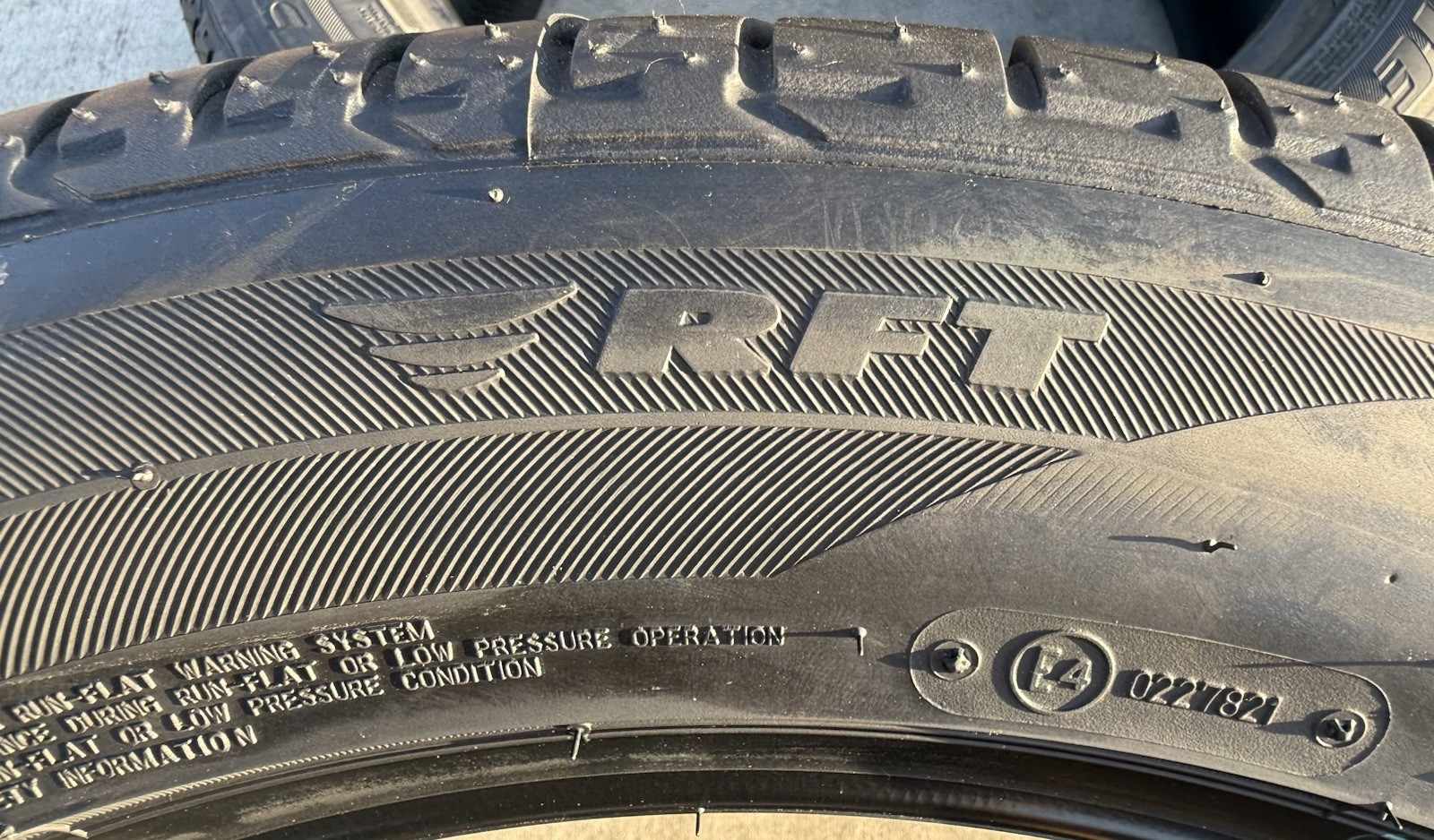 TWO BRAND NEW 255/50R19 107W Bridgestone Dueler H/P HP Sport RFT Run Flat Tires