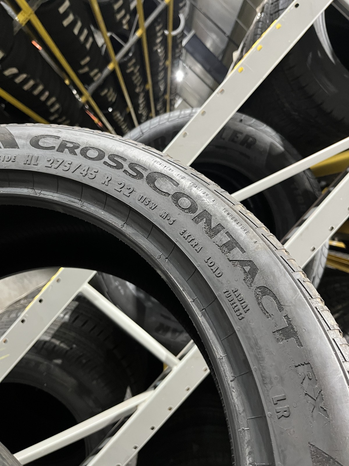 1 Tire Continental CrossContact RX LR 275/45R22 115W DOT.2724 8/32
