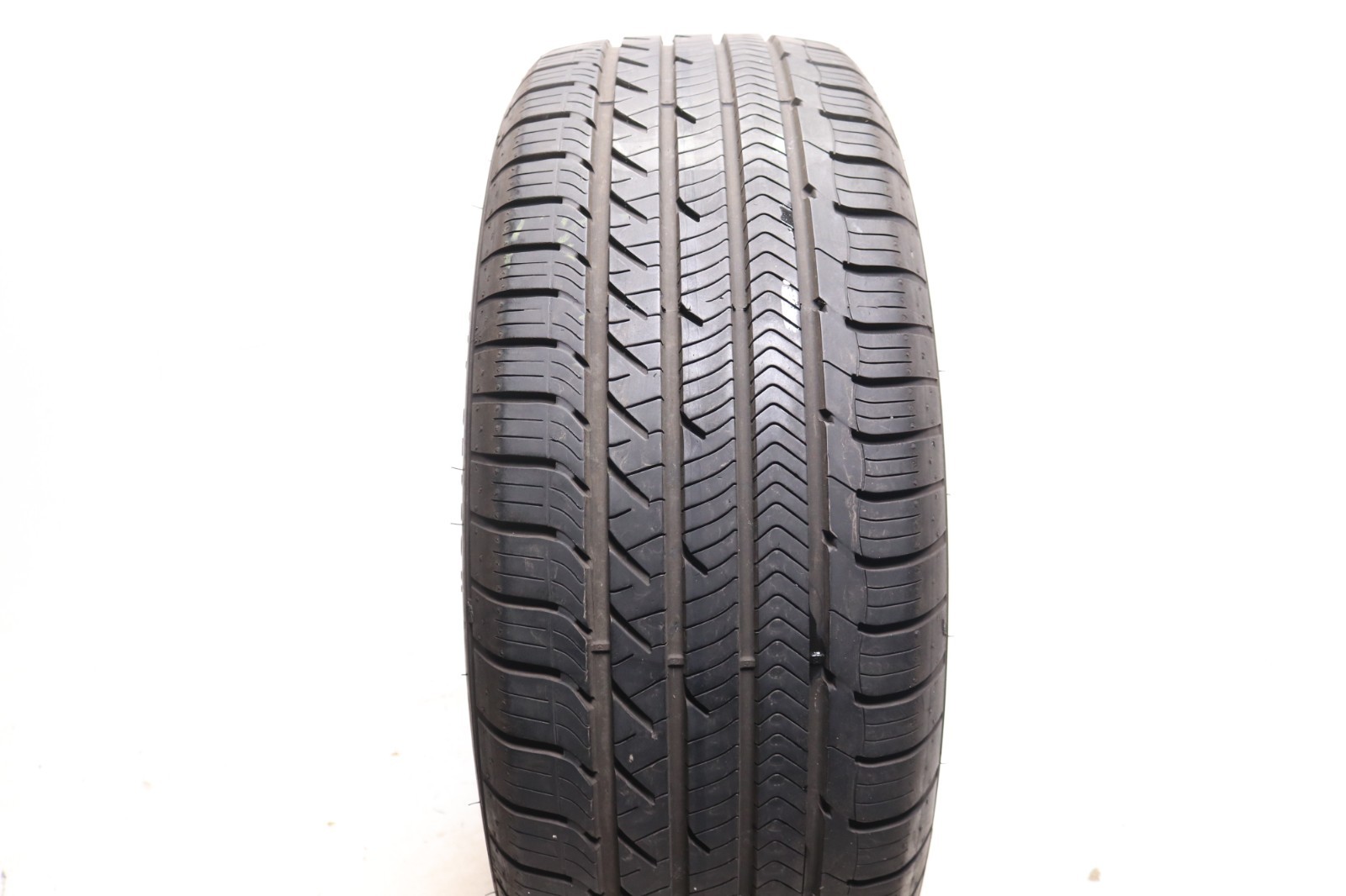 Set of 4 Used 235/50R19 Goodyear Eagle Sport AO – 99H – 9-10/32