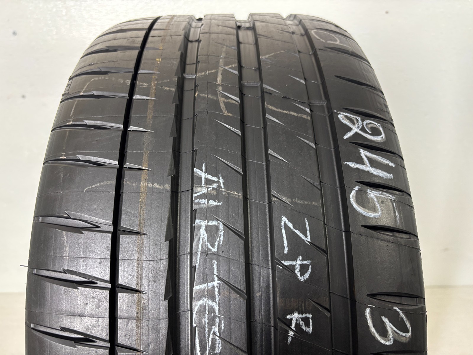1 Tire 245 35 19 Michelin Pilot Sport 4 S ZP Run Flat (100% Tread) NO REPAIRS