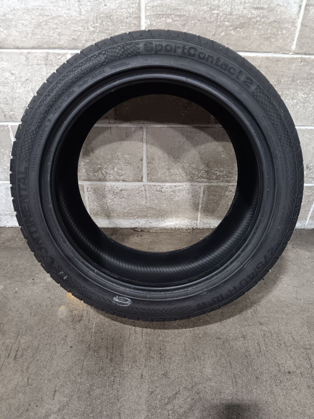 1x P275/40R18 Continental Sport Contact 2 8/32 103 W Used Tire 2754018