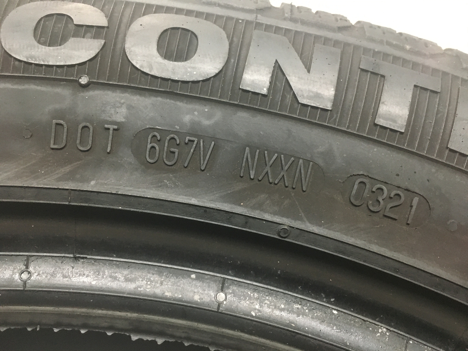 [1] Continental 4×4 Contact P275/45R20 275 45 20 Tire 8.75-9.25/32