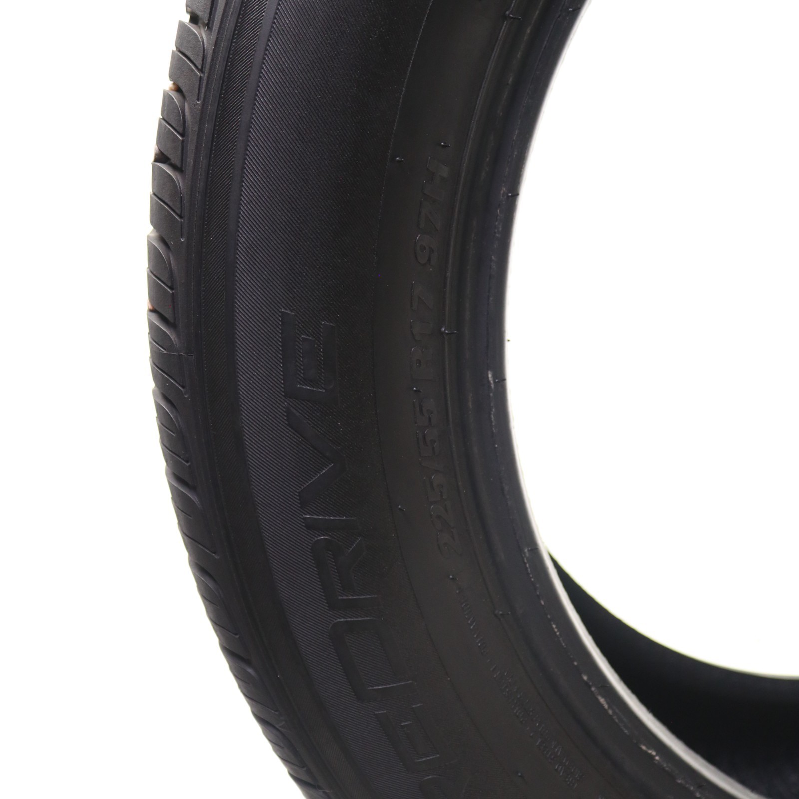 Set of 2 Used 225/55R17 SureDrive All-Season – 97H – 6.5-7.5/32