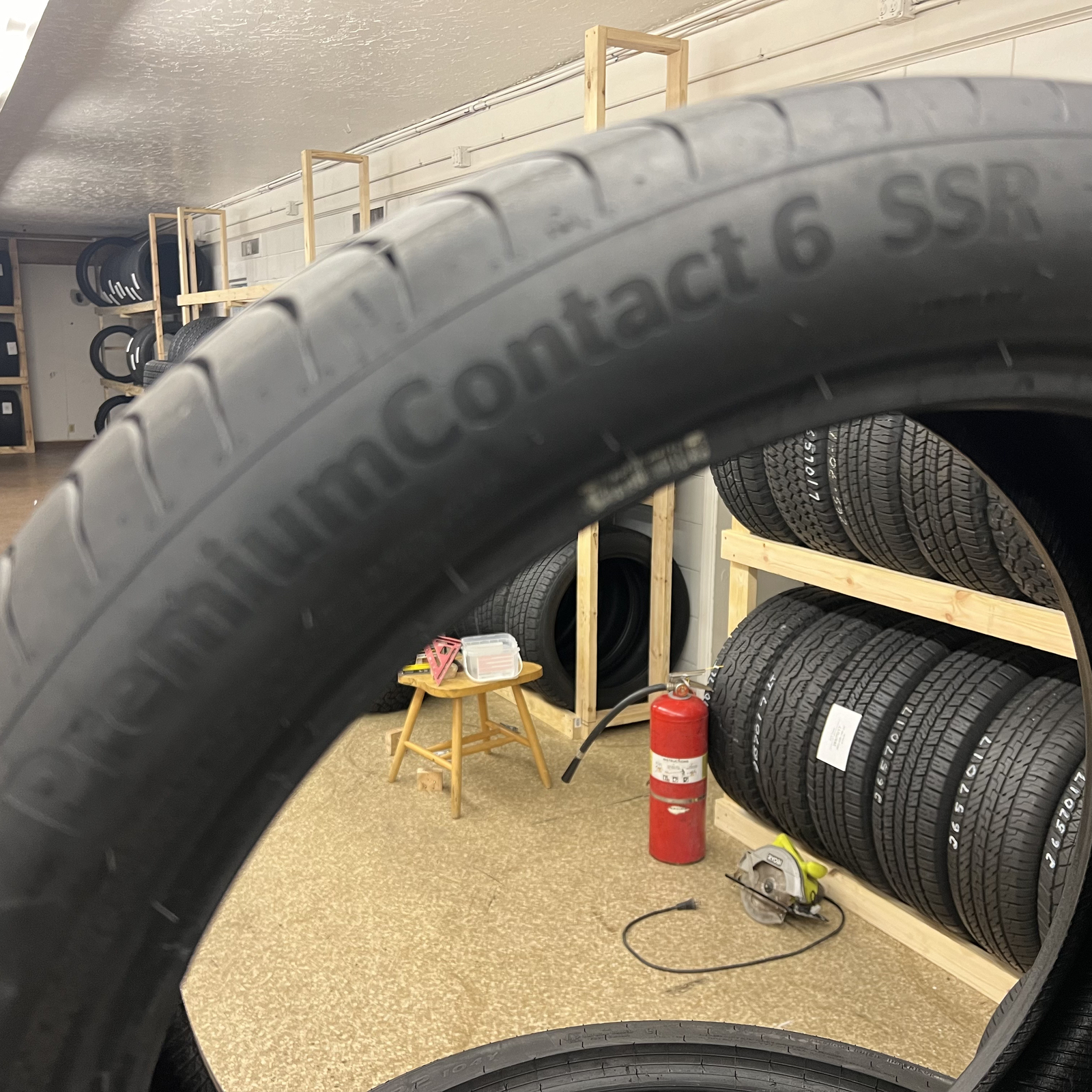 HIGH TREAD TIRE 1 Continental PremiumContact 6 SSR RunFlat 315/35R22 No Patch