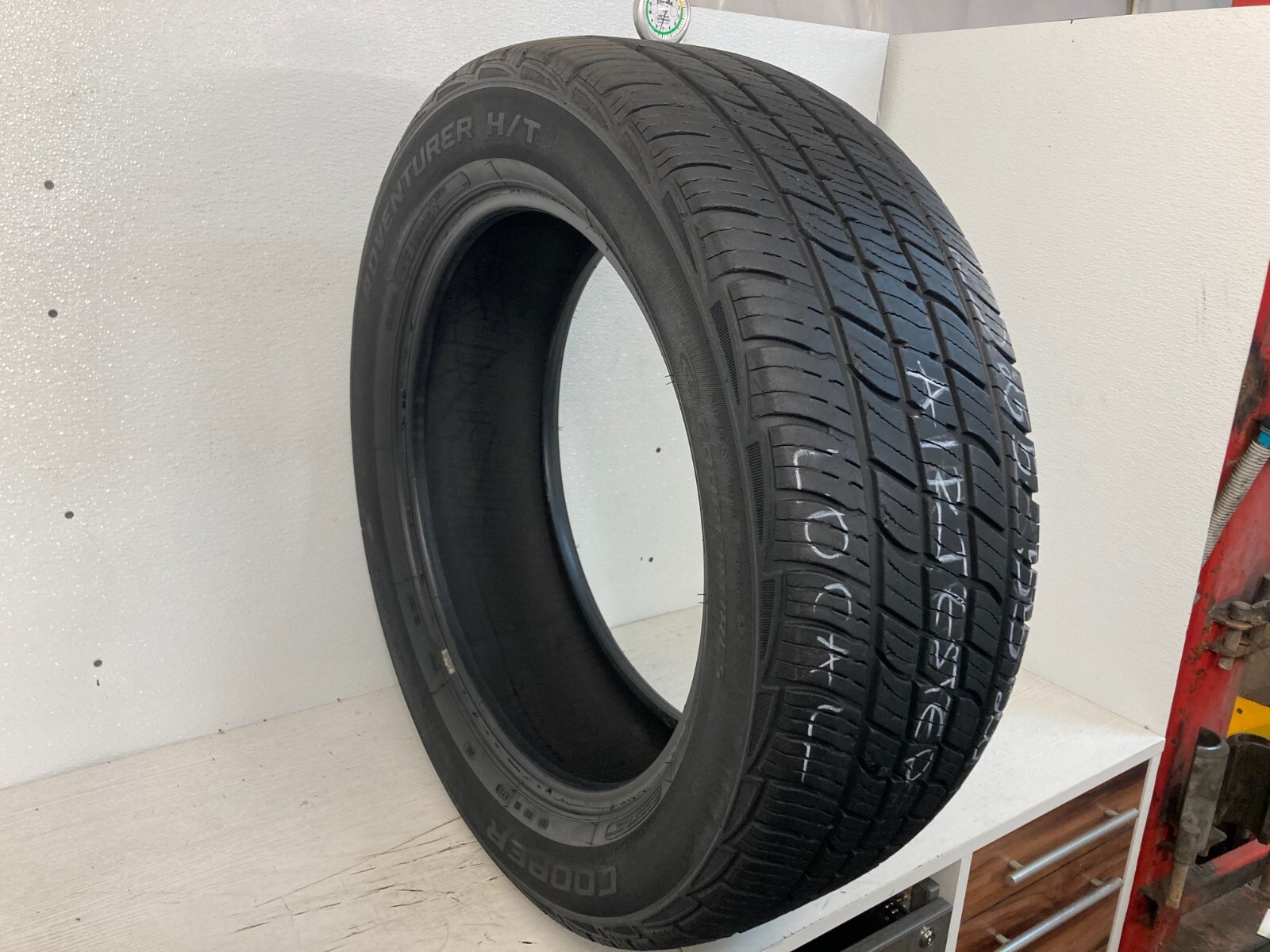 NO SHIPPING ONLY LOCAL PICK UP 1 Tire 255 55 20 Cooper Adventurer H/T 107H