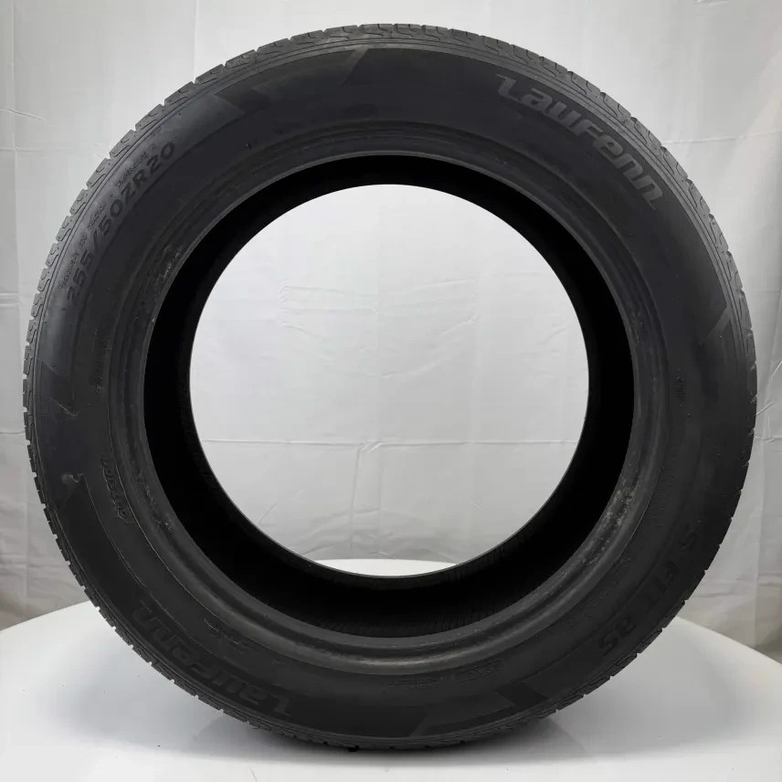 Used 255/50ZR20 Laufenn S Fit AS 109W 8/32 (DOT 22)