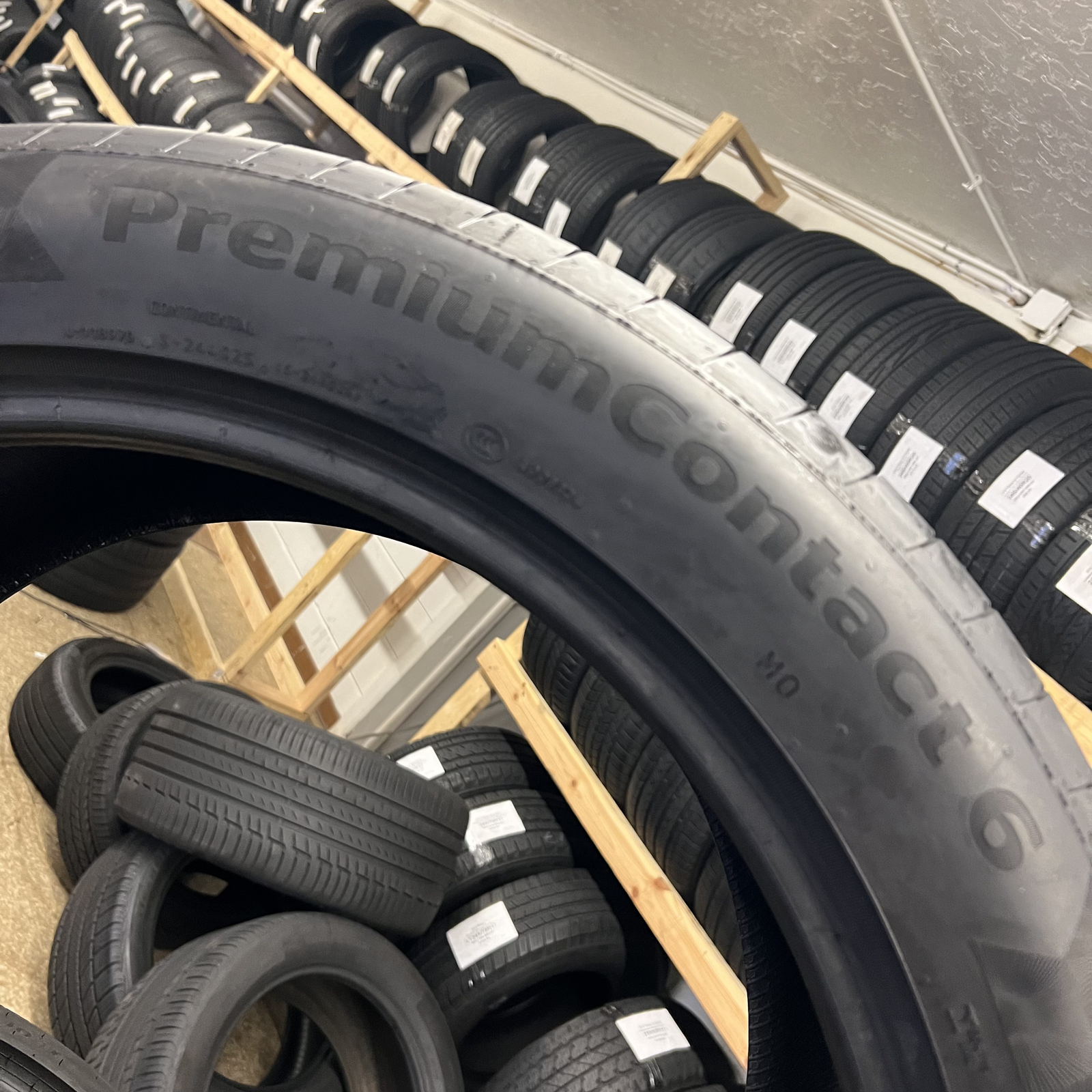 1 Tire LikeNEW Continental PremiumContact 6 MO 325/40R22 325/40/22 114Y