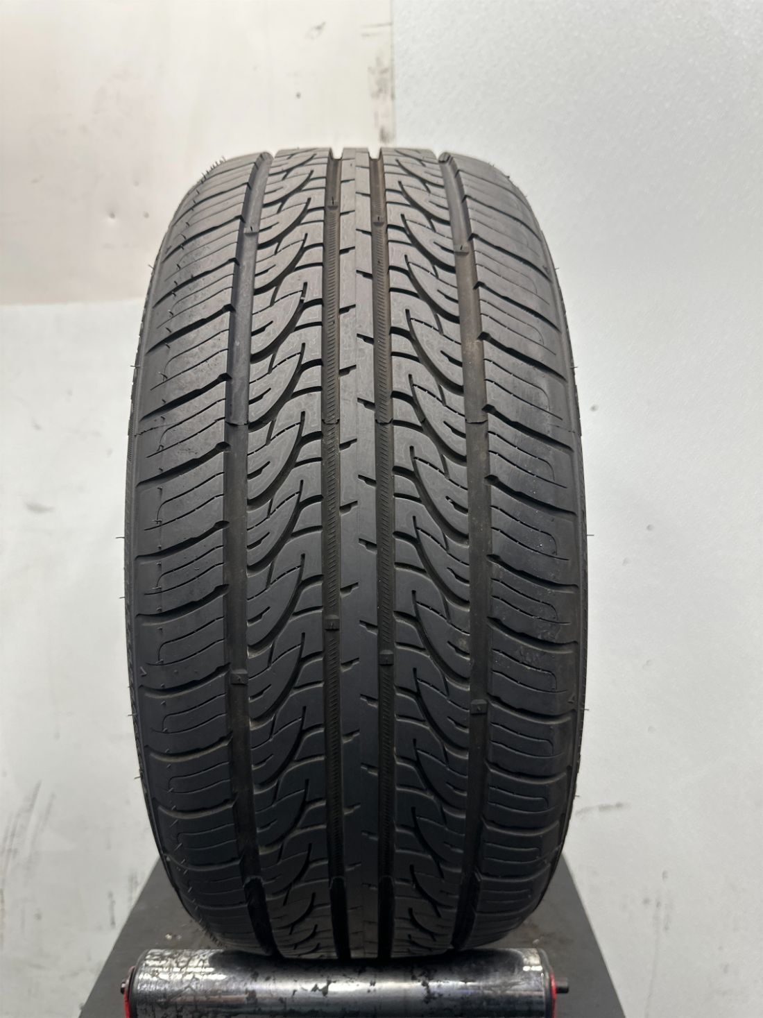 Used P225/40R18 Vercelli Strada 2 92 W – 9/32